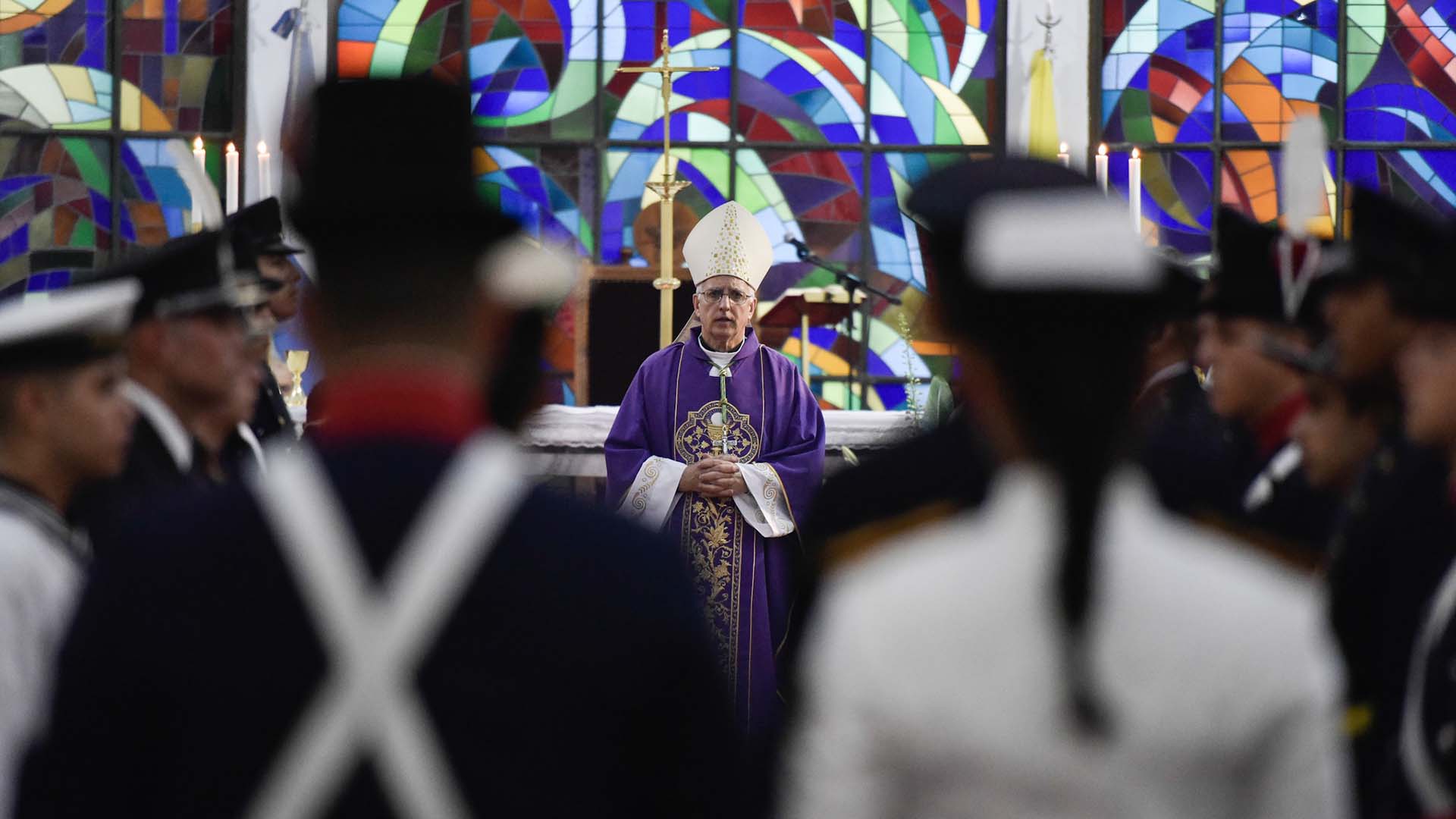 Monseñor Santiago Olivera, principal promotor de la restitución de la imagen, condujo la misa. Había calificado el regreso como “un milagro” y, en conferencia de prensa, declaró: 