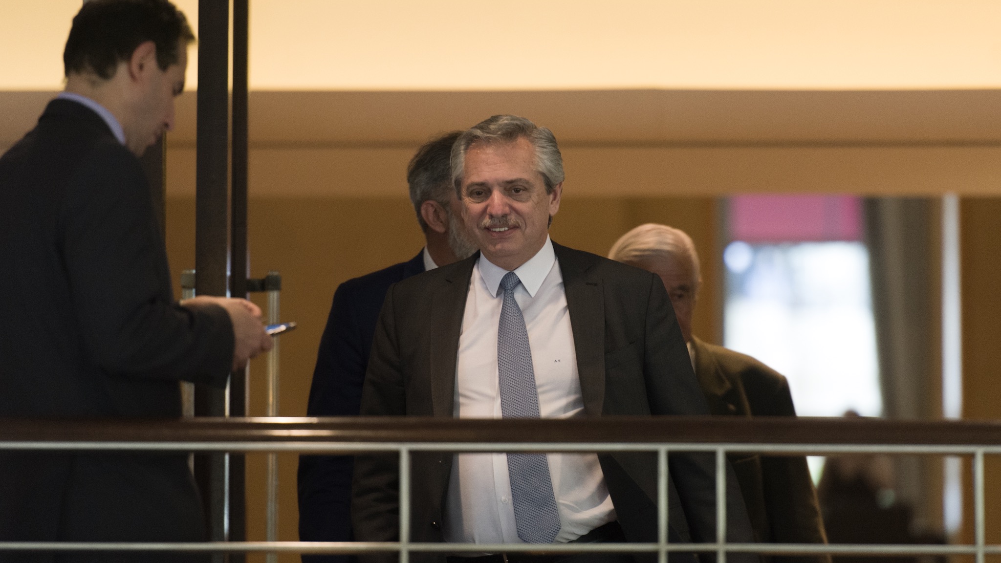 Alberto Fernández al llegar al almuerzo con los embajadores de la UE (Adrián Escandar)