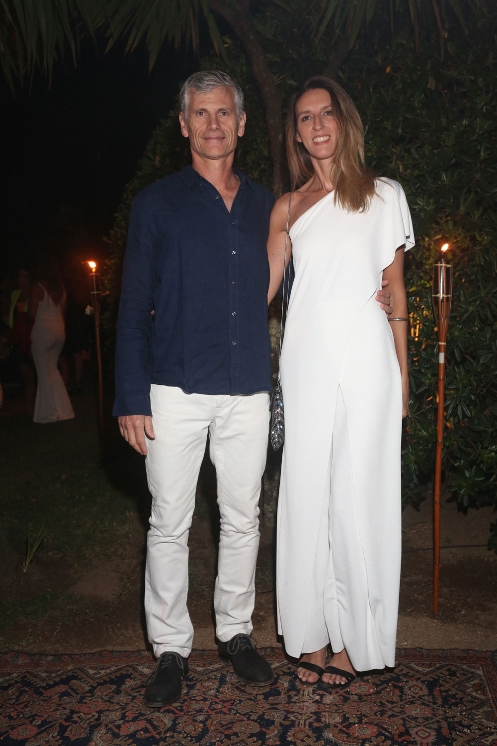 Guillermo Tempesta, vicepresidente de Santander Río, y su mujer