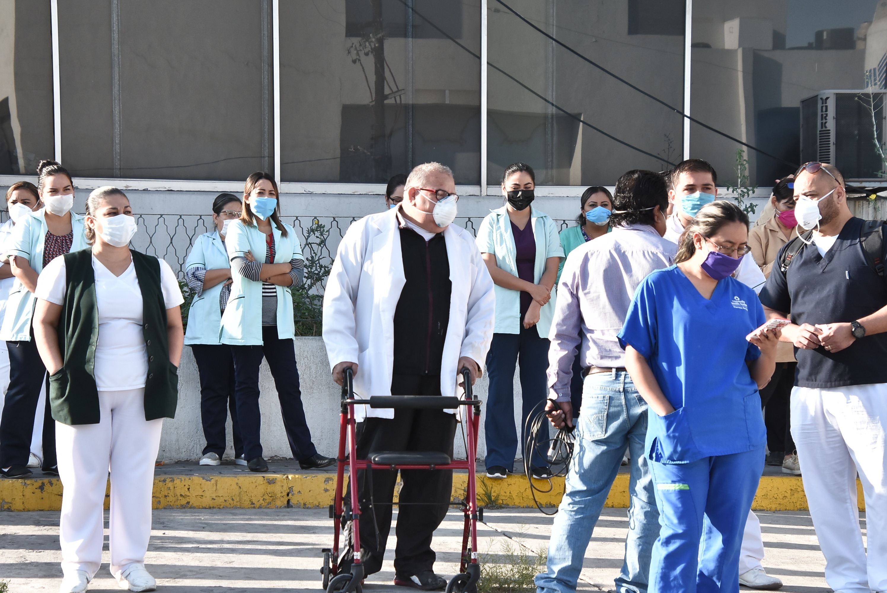Un médico del hospital del IMSS en Tlatelolco murió por coronavirus, según su familia (Foto: EFE/Gustavo Rodríguez)