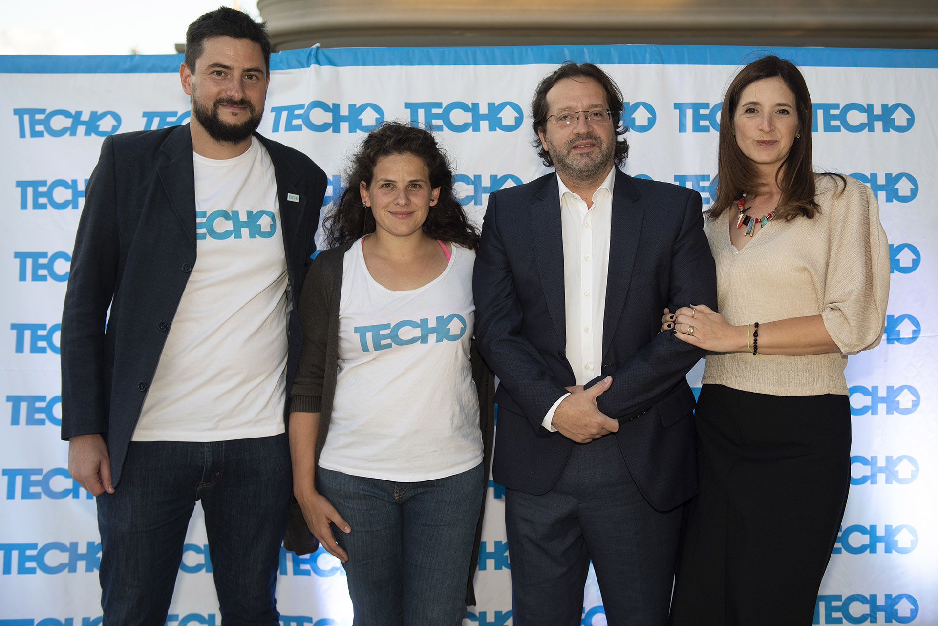 El diputado Marco Lavagna. TECHO es una organización de la sociedad civil que busca superar la pobreza en los asentamientos, a través de la acción conjunta entre voluntarios/as y vecinos/as. Cuenta con oficinas en Buenos Aires, Córdoba, Santa Fe, Corrientes, Chaco, Tucumán, Neuquén, Río Negro, Salta y Misiones