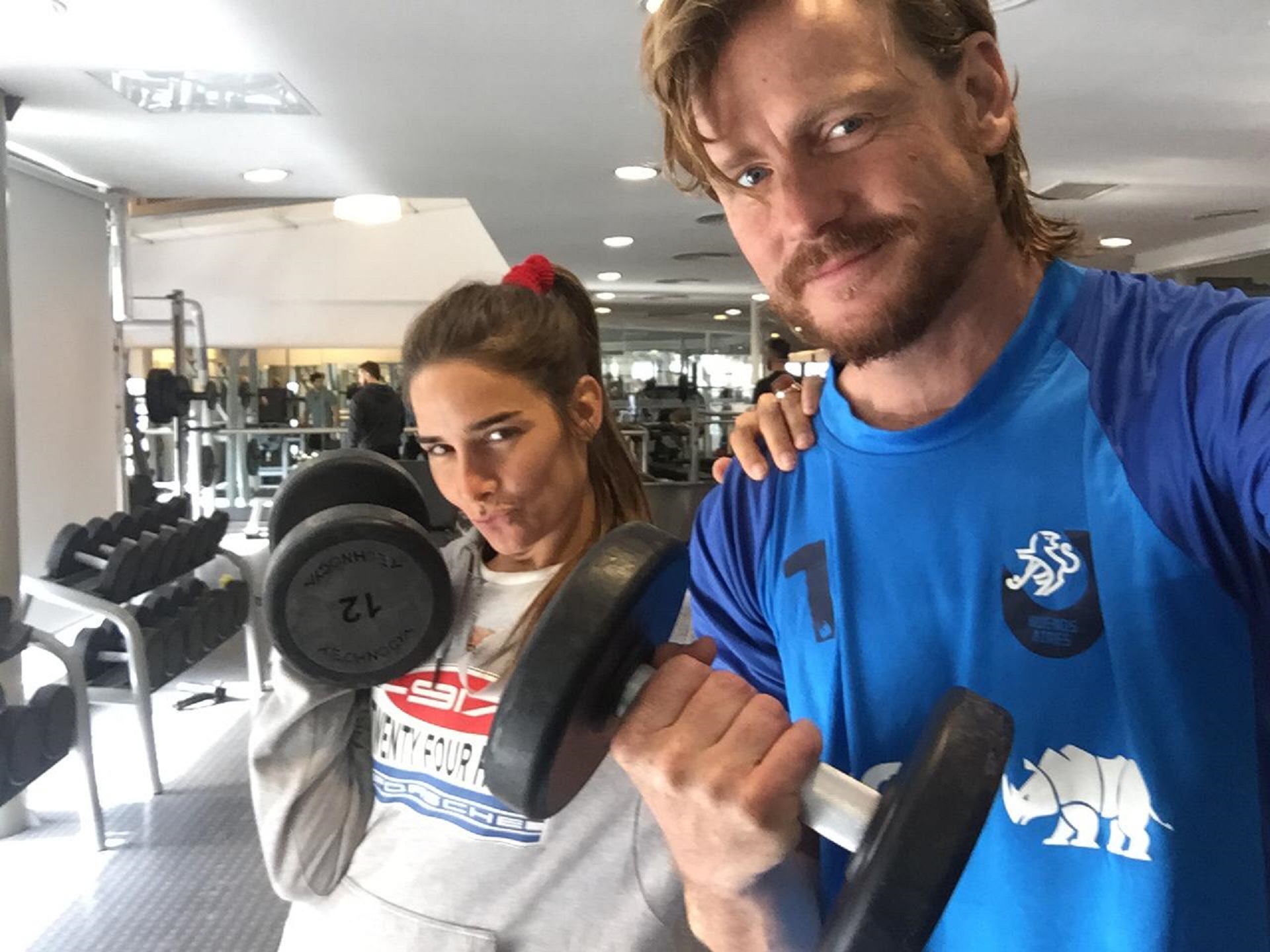 Entrenando junto su amiga Juana Viale