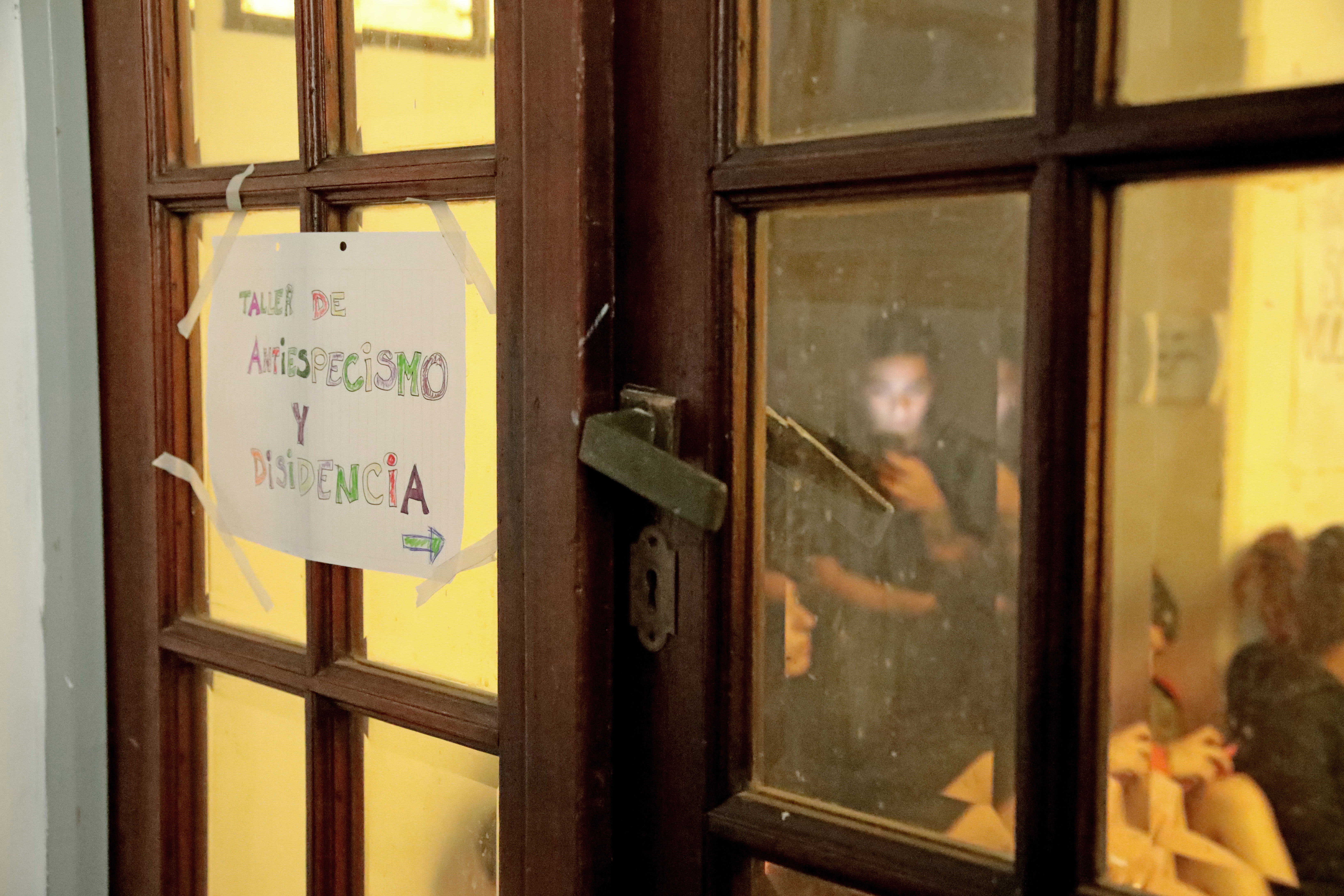 Durante las jornadas se realizarán talleres, que abarcan distintas temáticas de género. Se realizan en la zona de bosques, en calle 1 entre 47 y 60, a 6 kilómetros del Estadio Único, en las facultades de la Universidad Nacional de La Plata y en los colegios universitarios