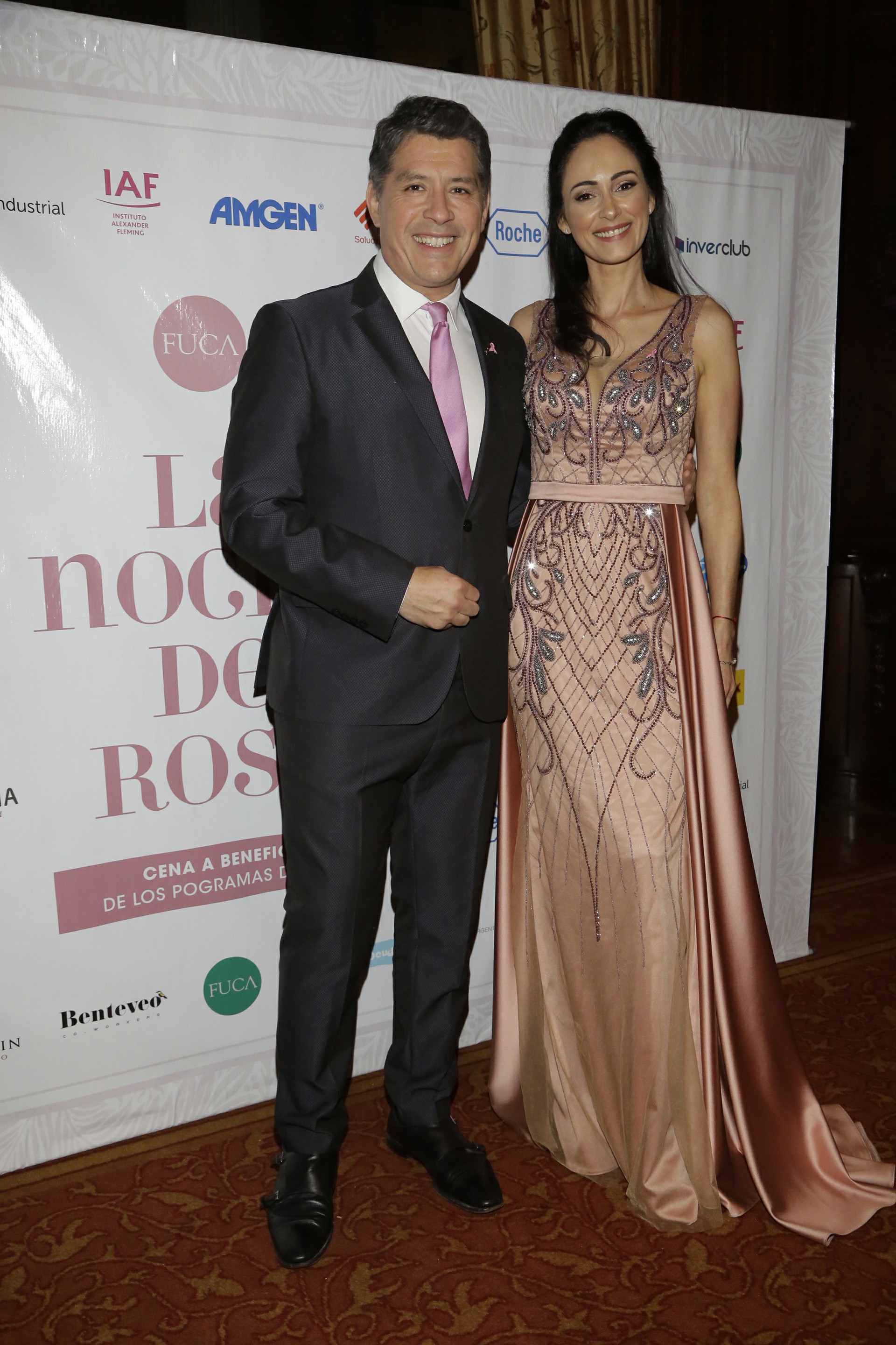 Guillermo Lobo y Gabriela Sobrado, los conductores de la gala