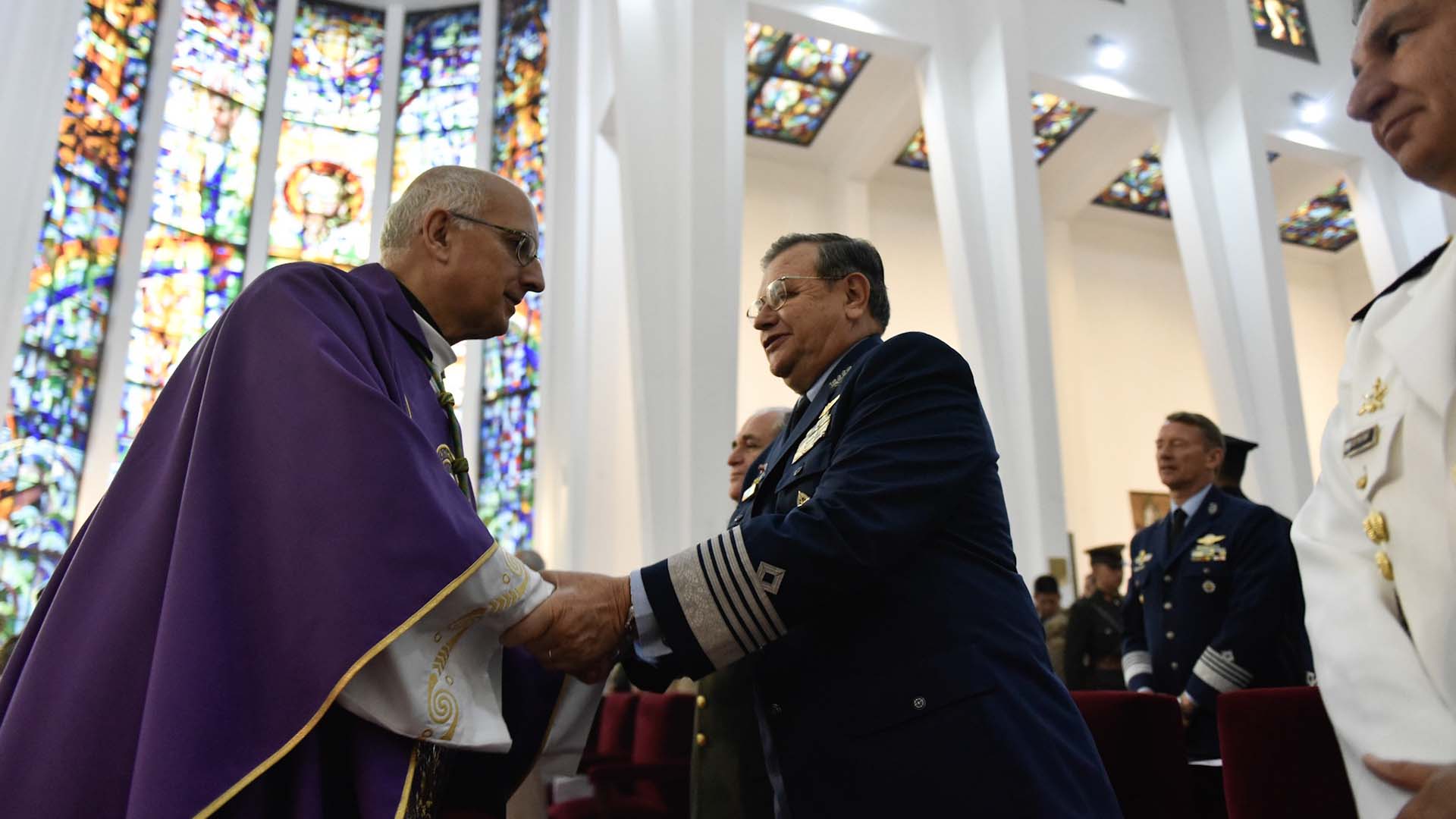 El itinerario de la Virgen de Luján restituida continuará en el inicio de la Conferencia Episcopal Argentina (CEA) y en la Región I de la Gendarmería Nacional Argentina en Campo de Mayo. El miércoles recorrerá la Fuerza Aérea Argentina, la Policía de Seguridad Aeroportuaria, el Hospital Aeronáutico, el Hospital Militar y el Hospital Naval. El jueves visitará la Parroquia Inmaculada Concepción de la Medalla Milagrosa. El viernes será enviada al Edificio Cóndor, sede de la Fuerza Aérea Argentina y a la Parroquia de El Palomar. El sábado acompañará a la Congregación de los Hermanos Maristas de Luján en el Retiro de Veteranos de Guerra de Malvinas y el domingo a las cinco de la tarde se realizará la Santa Misa de Acción de Gracia en la Basílica de Luján, que dará inicio a su peregrinación por otra diócesis del interior del país