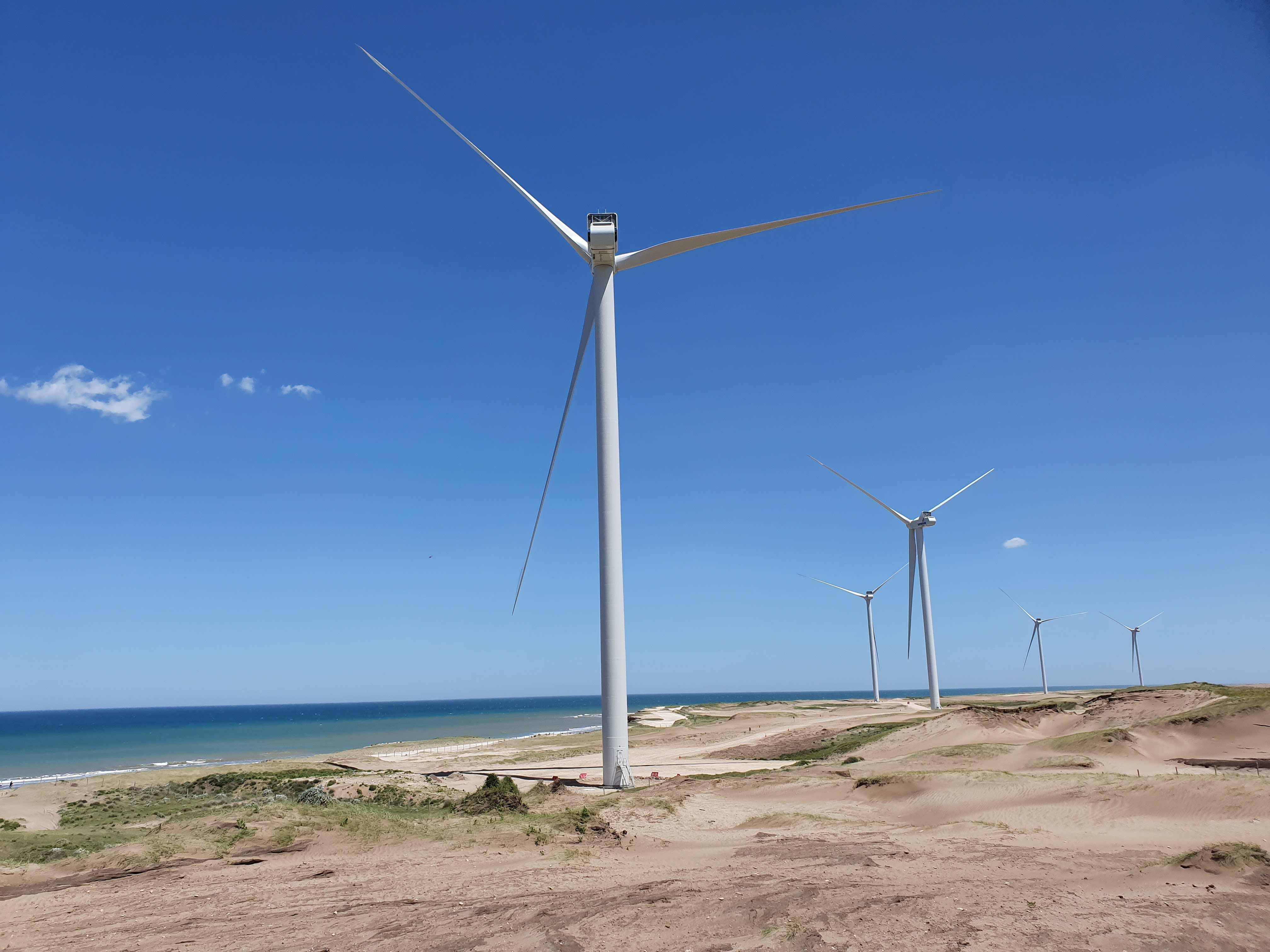 Comenzó A Operar En Necochea Un Nuevo Parque Eólico De Genneia Infobae