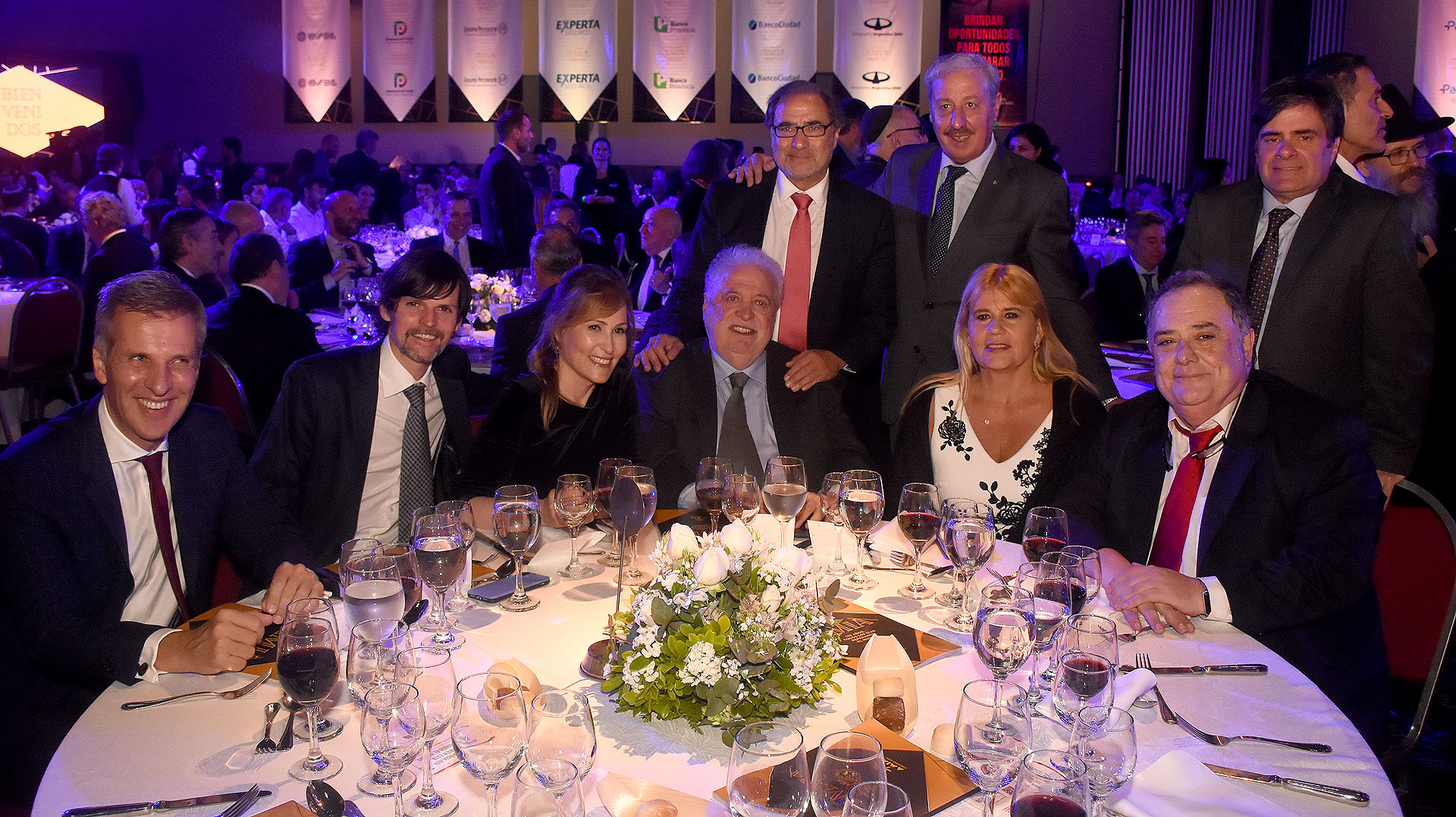 De pie: Ariel Eichbaum, Guillermo Oliveri y Horacio Lenz. Sentados: Martín Redrado, Sabino Vaca Narvaja; Silvina Gvirtz, secretaria de Ciencia, Tecnología y Políticas Educativas del municipio de la Matanza; Ginés González García, Marcela Losardo y Eduardo Valdés