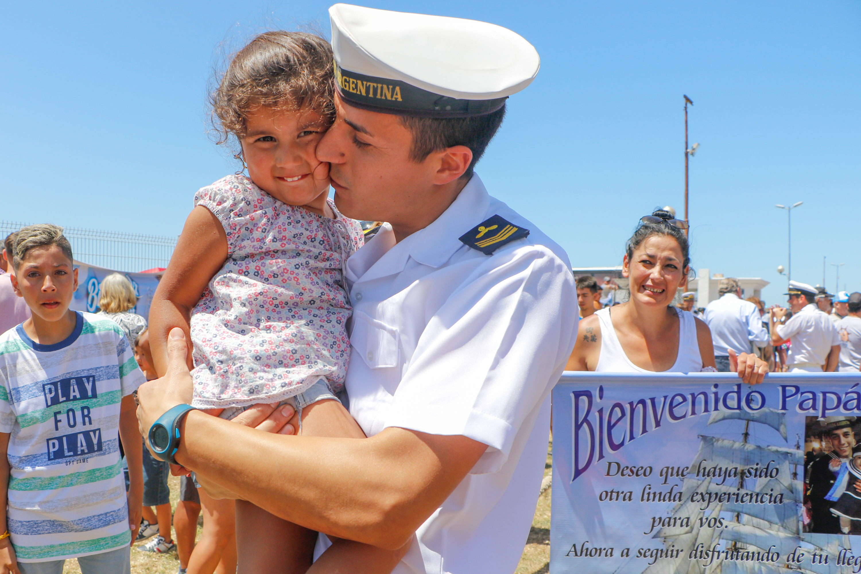 Tiene como misión completar la formación profesional de los guardiamarinas de la Armada Argentina, contribuyendo al incremento de sus conocimientos marítimos e integrándolos a la vida en el mar