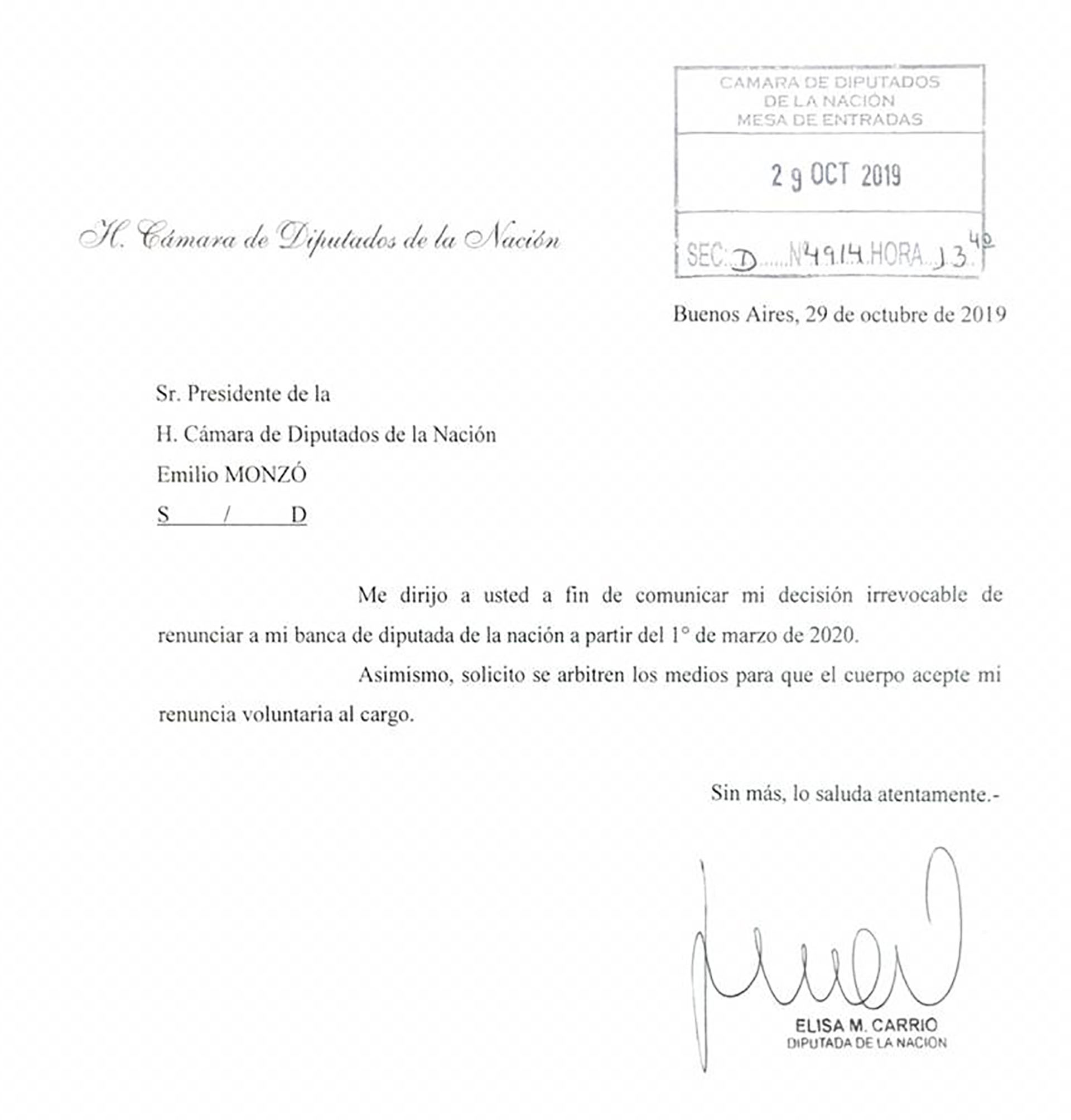 La nota de renuncia de Elisa Carrió