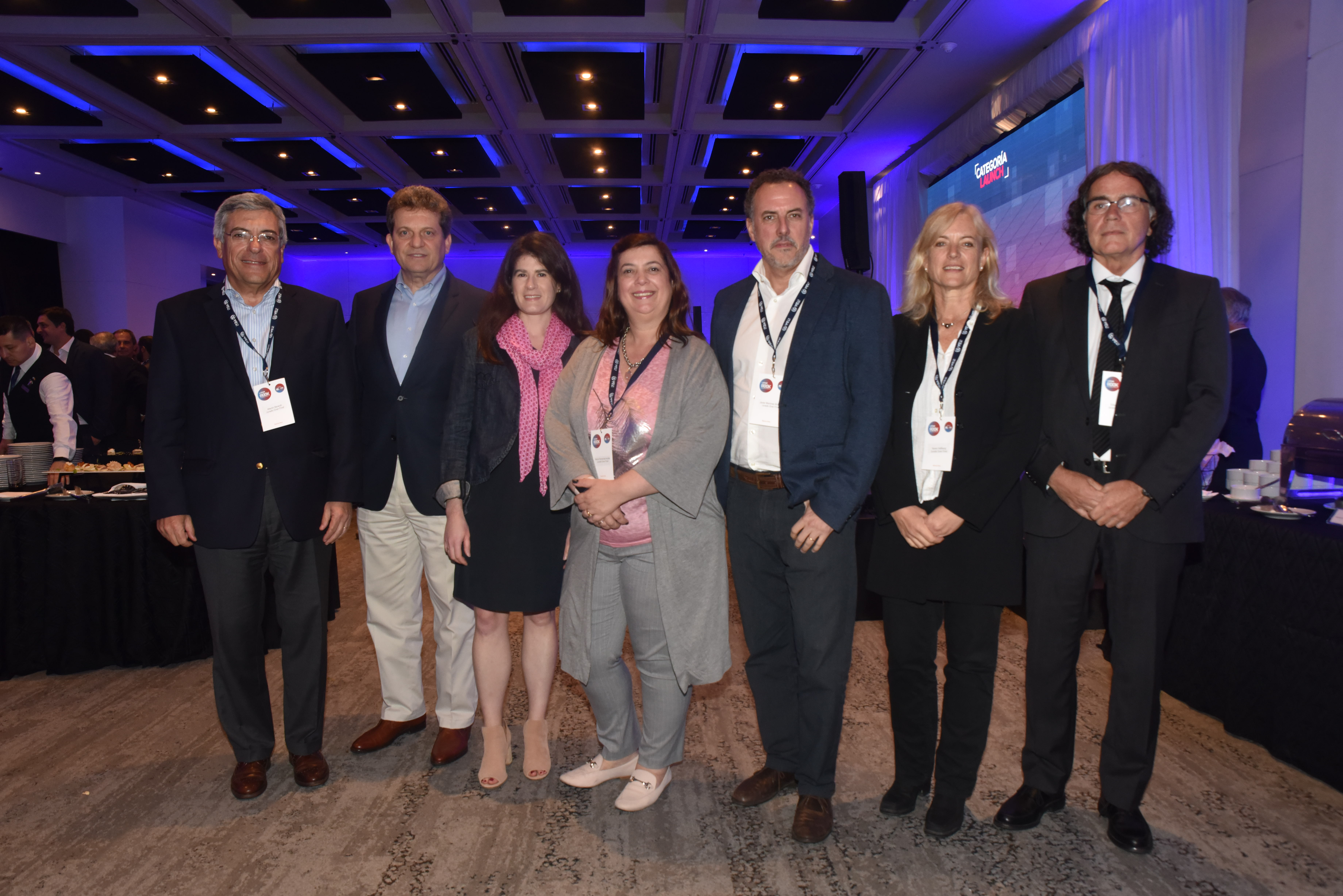 Parte de los integrantes del jurado: Martín Berardi, presidente ejecutivo de Ternium; Gustavo Pierini, presidente de la consultora Gradus; Julia Turnbull, integrante del Centro de Desarrollo y Emprendedurismo del MIT; María Fernanda Andrés, directora de Negocios de la Aceleradora Litoral; Javier Martínez Álvarez, presidente de Tenaris Cono Sur; Karen Hallberg, investigadora principal del Conicet y profesora del Instituto Balseiro y Eduardo Belio, director del Grupo San Cristóbal.
