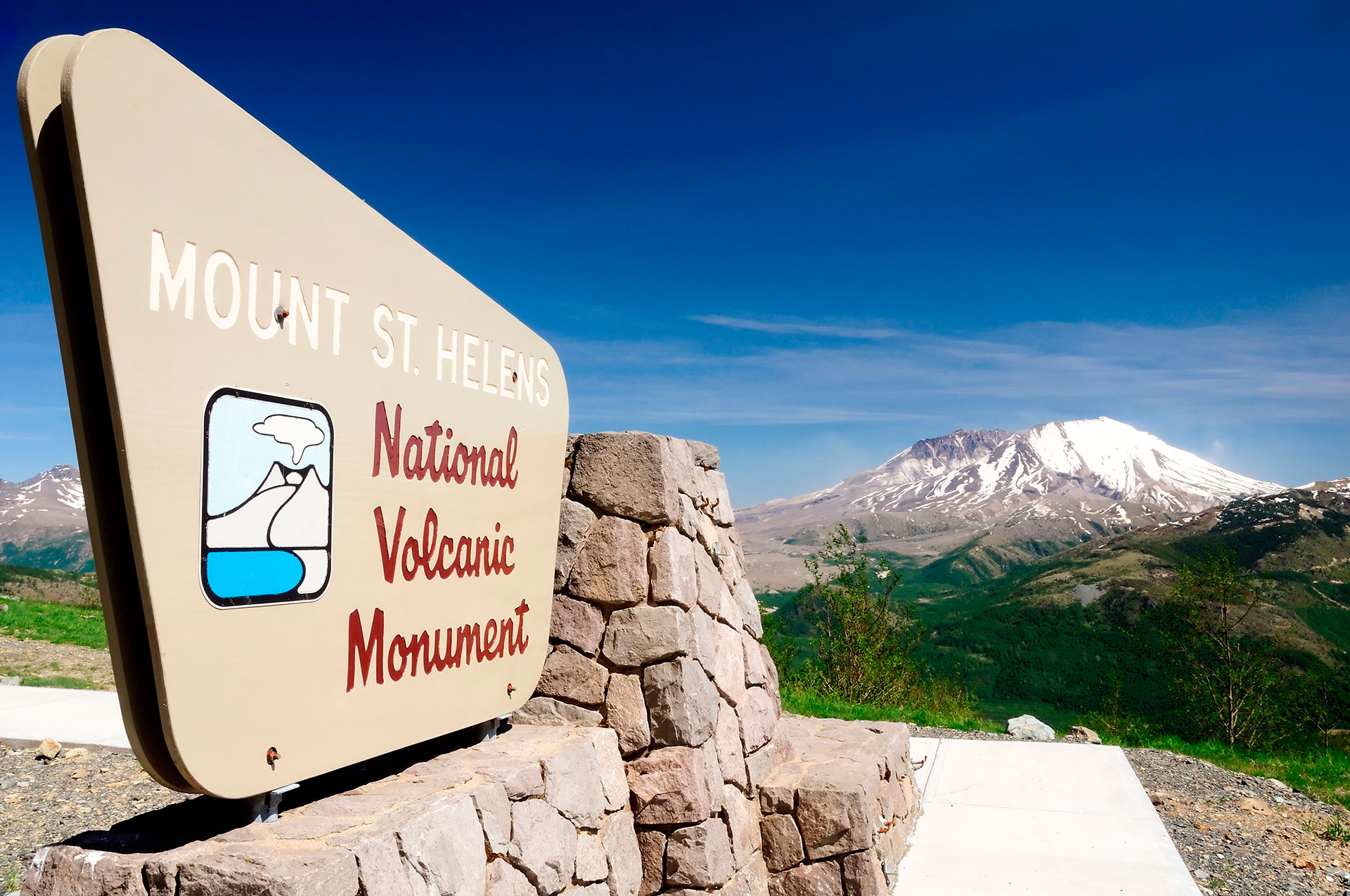 MONTE SANTA HELENA - ESTADOS UNIDOS: se encuentra en el Condado de Skamania, estado de Washington, en la región del Pacífico Noroccidental