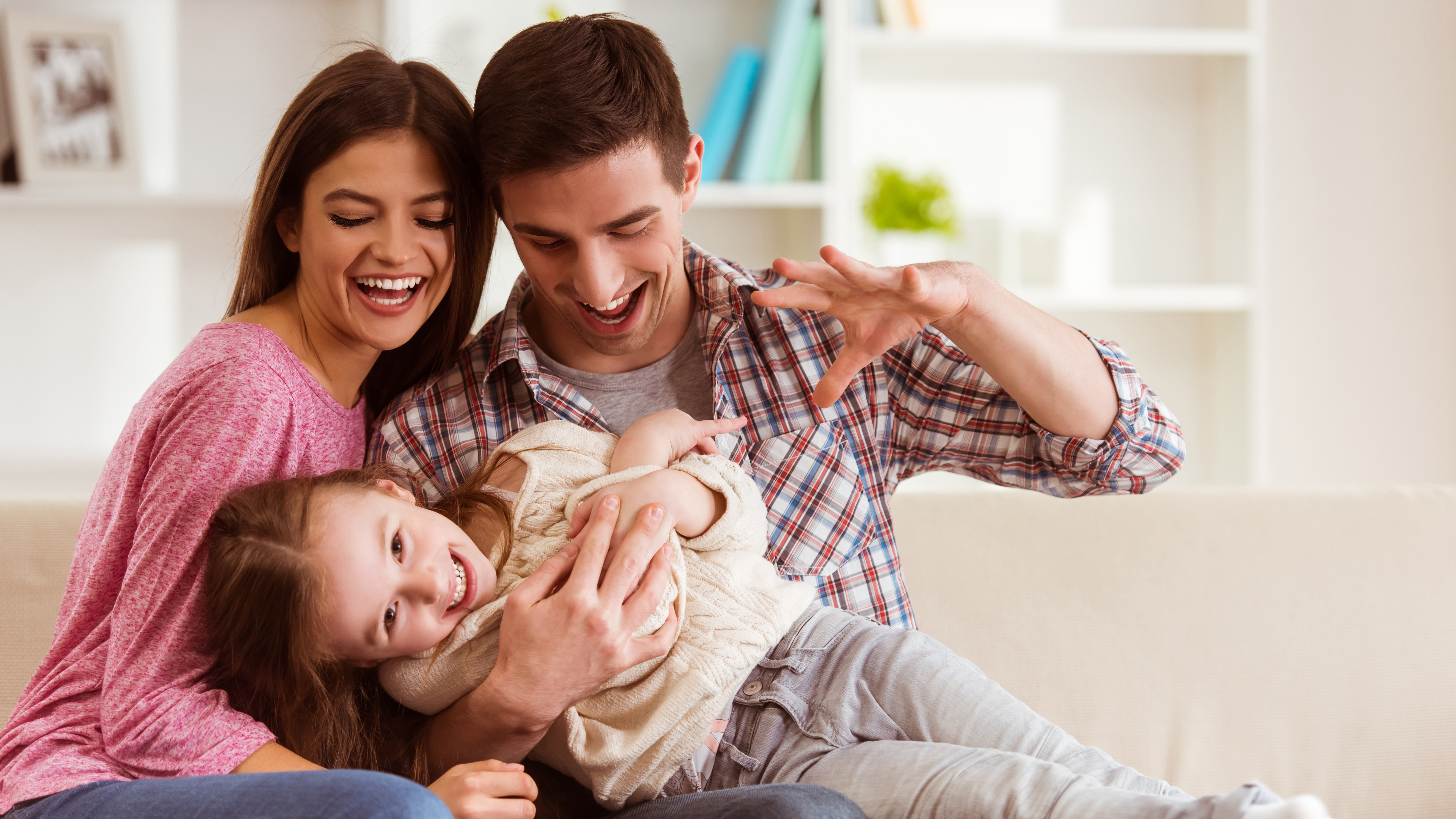 Desde hace un tiempo, existen incluso plataformas que permiten localizar al partenaire más adecuado para compartir la parentalidad (Shutterstock)