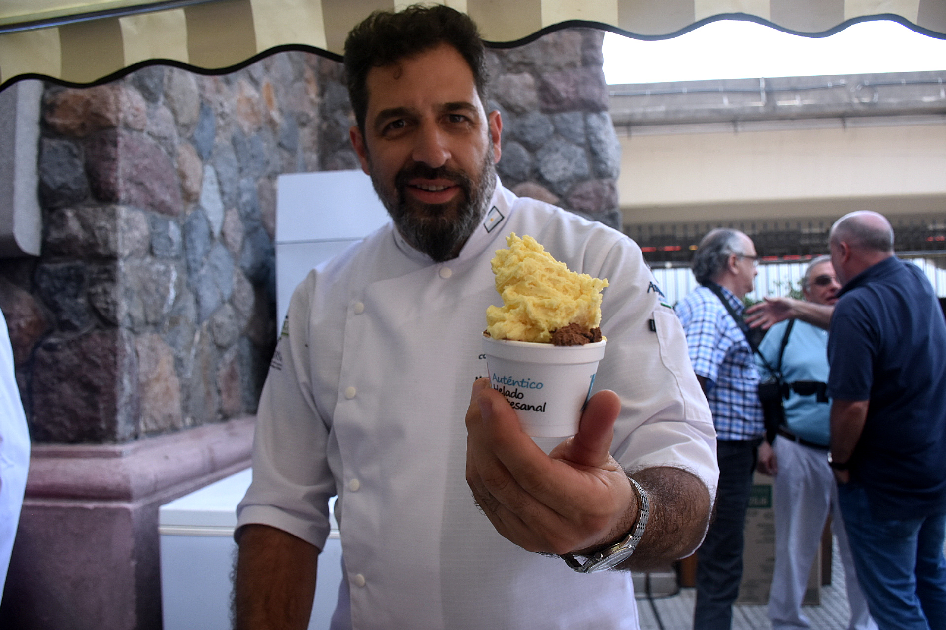 Maximiliano Maccarrone, maestro heladero de AFADHYA, la Asociación Fabricantes Artesanales de Helados y Afines estuvo presente en el Día de la Cocina Italiana