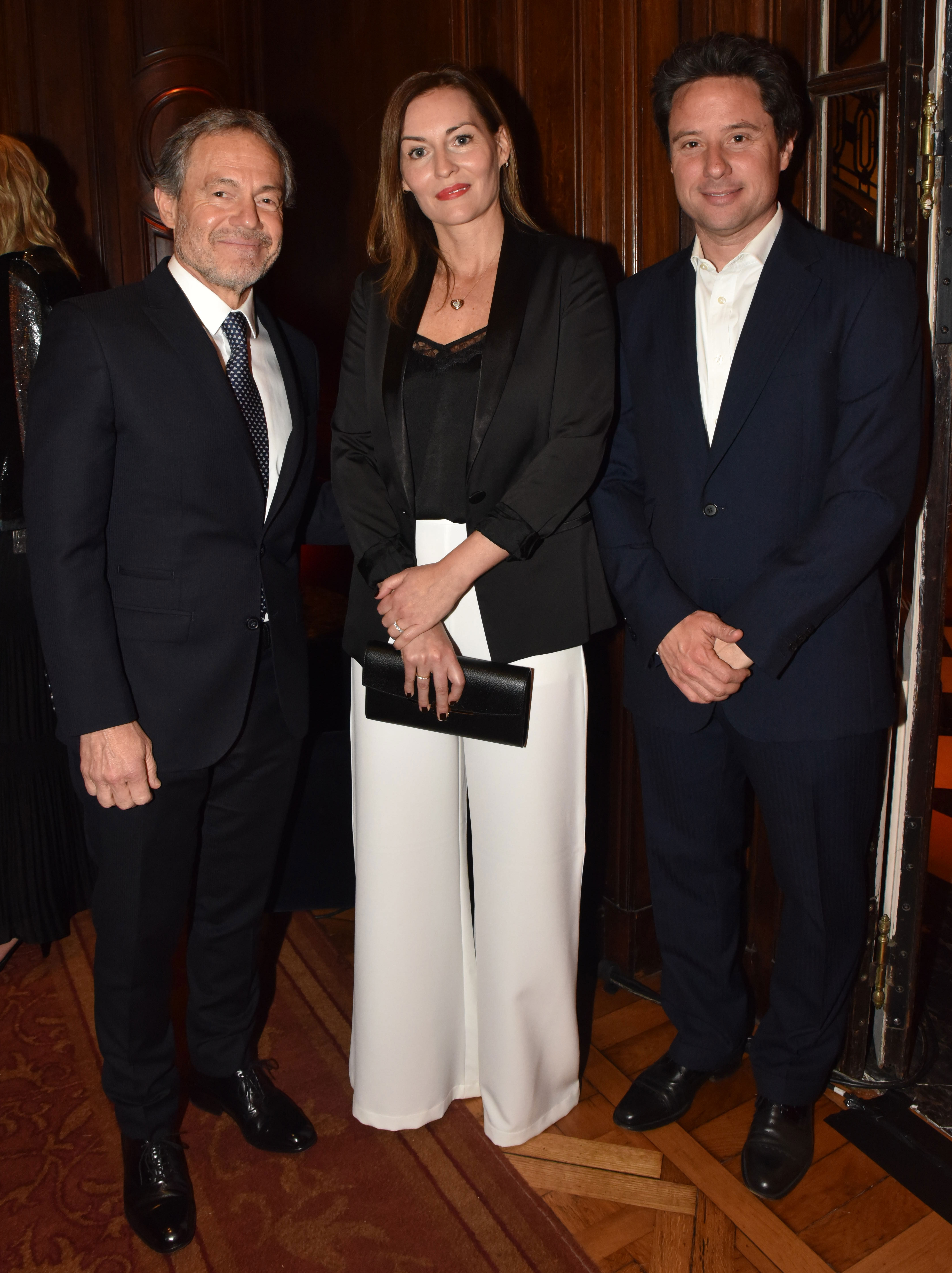 El ministro de Justicia de la provincia de Buenos Aires, Gustavo Ferrari, con su mujer y Gabriel Sánchez Zinny, director General de Cultura y Educación de la Provincia de Buenos Aires
