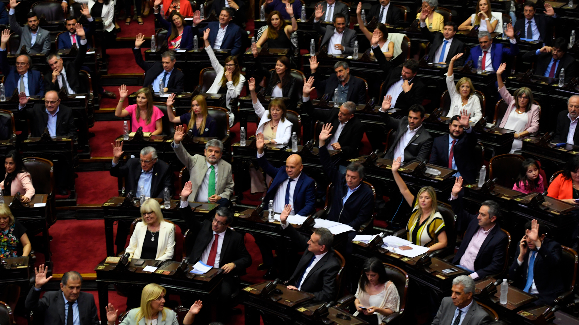 El Frente de Todos logró quórum en la Cámara de Diputados y empezó el debate por la emergencia económica (Maximiliano Luna)