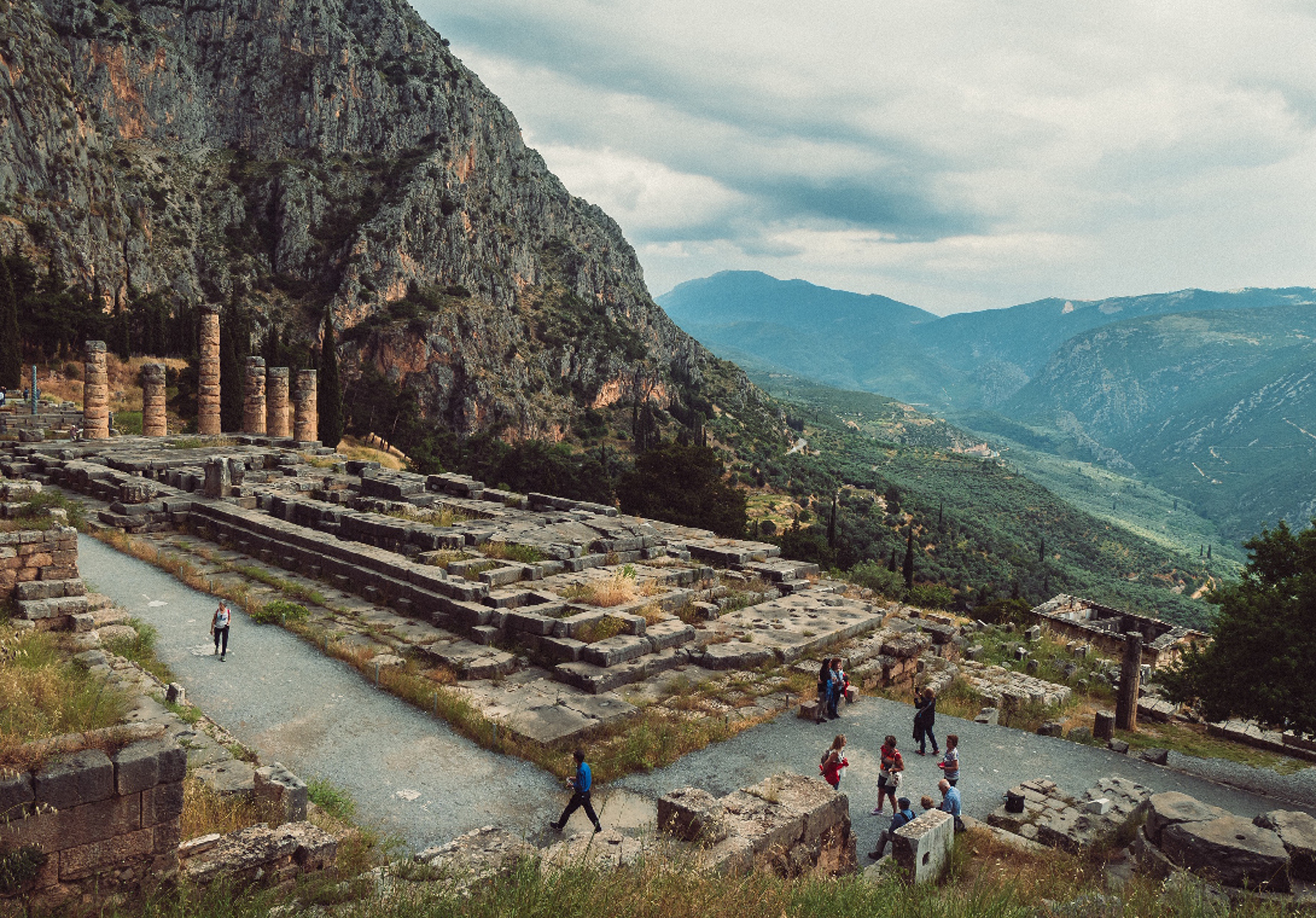 Delfos es un sitio arqueológico que fue declarado Patrimonio de la Humanidad por la Unesco en 1987. Antiguamente era el lugar del oráculo de Delfos