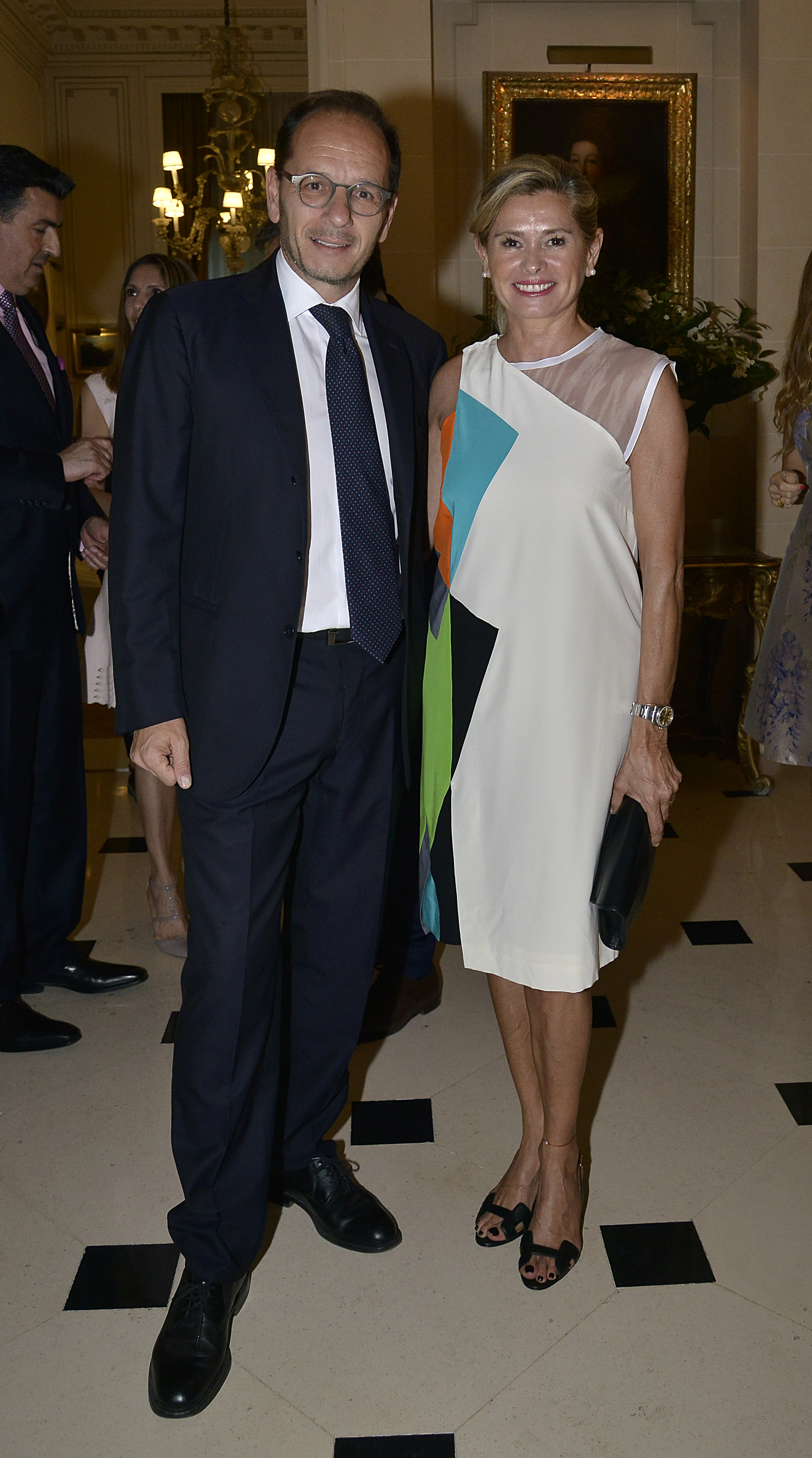 El embajador Giuseppe Manzo y la ex senadora nacional, María Laura Leguizamón