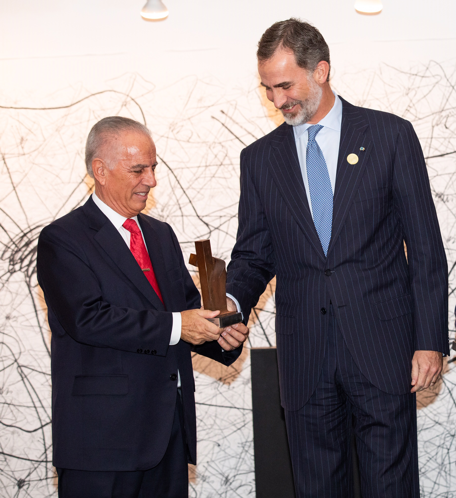 El empresario recibió de manos de Felipe VI, rey de España, el premio Enrique V. Iglesias al desarrollo empresarial iberoamericano
