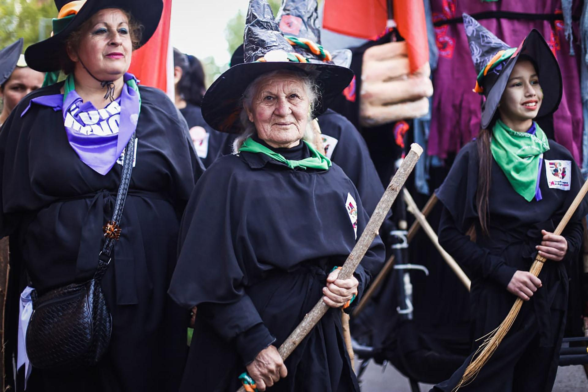 Las diagonales se llenaron de niñas, adolescentes, mujeres, lesbianas, travestis, trans, intersexuales y originarias, pero también de gente mayor, que participó con alegría