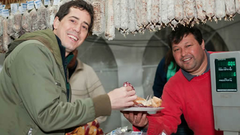 El actual diputado produce salame quintero en Mercedes, provincia de Buenos Aires