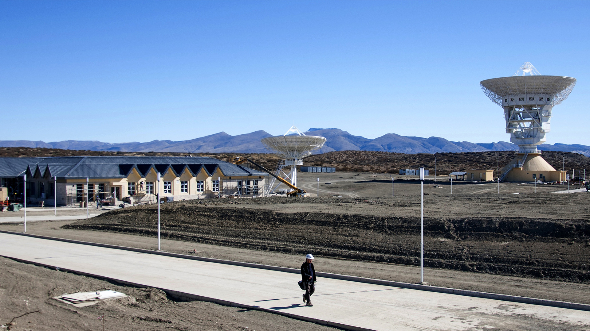 La Estación Espacial China en Neuquén, Argentina, no permite la participación de personal argentino. La entrada está restringida y sólo trabaja allí personal chino y militar