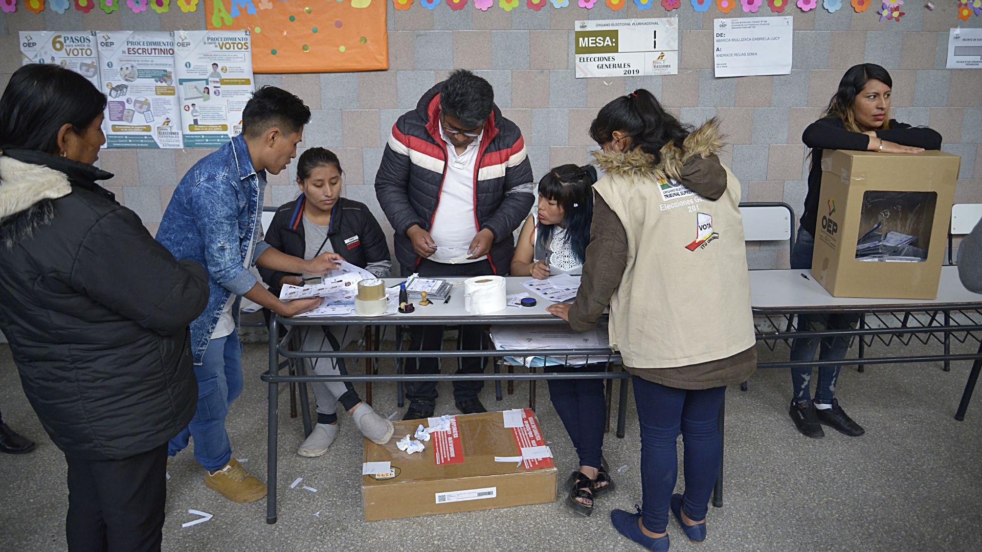 Este domingo 20 de octubre se celebraron las elecciones presidenciales en el Estado Plurinacional de Bolivia, donde Evo Morales busca ser reeligido para su cuarto mandato.