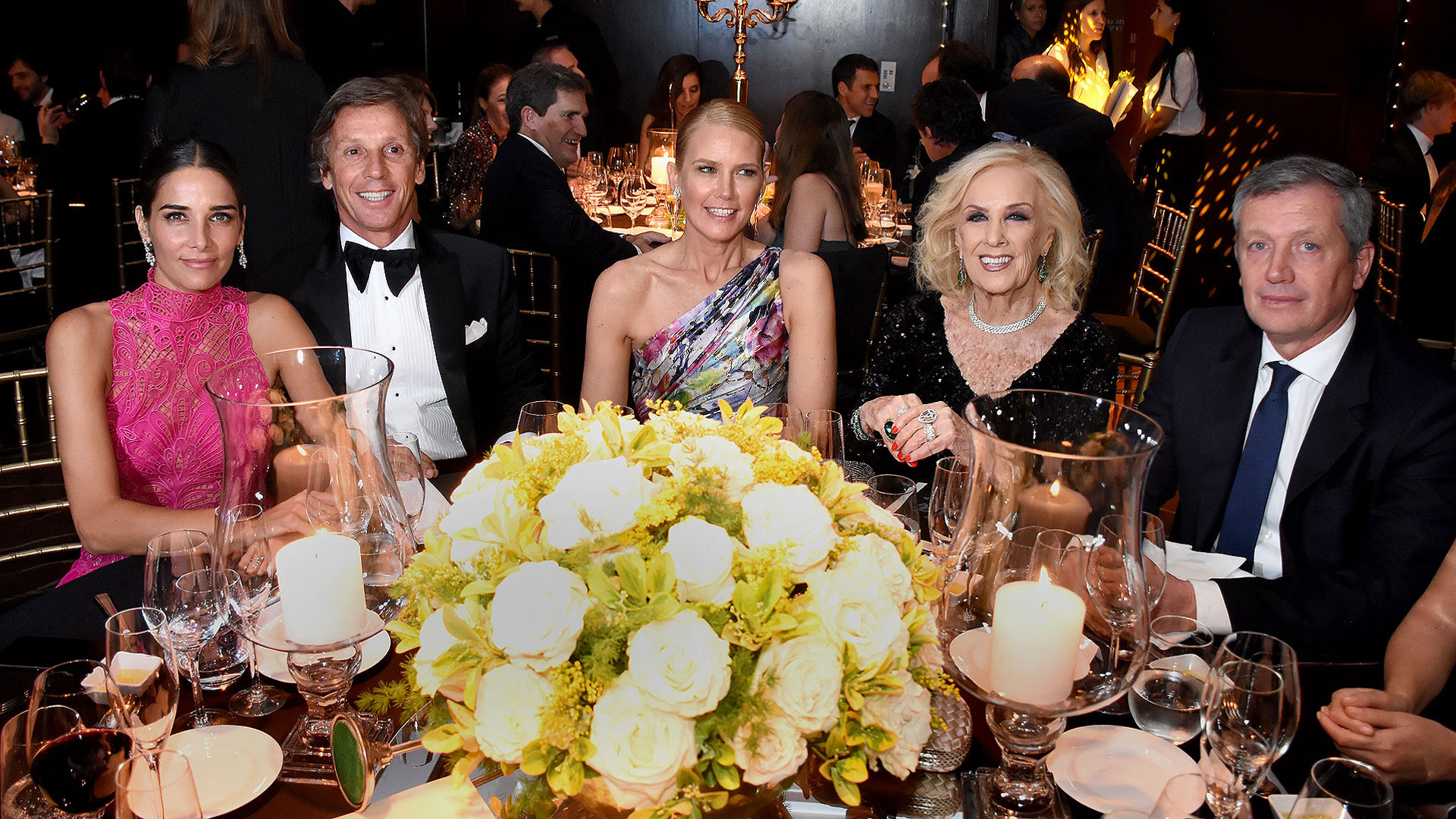 Juana Viale, Alejandro Gravier, Valeria Mazza, Mirtha Legrand y Emilio Monzó