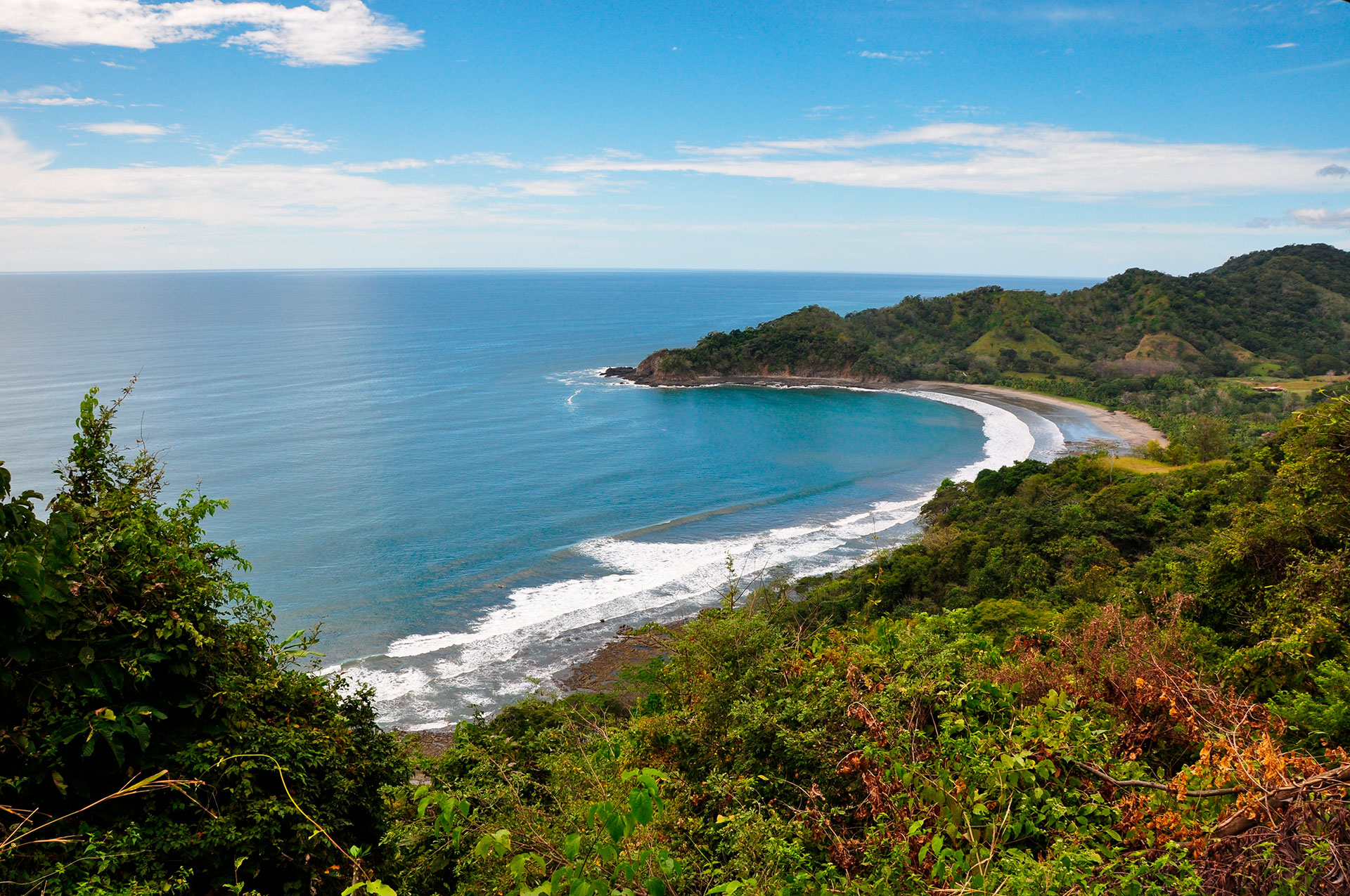 Gracias al clima, su vegetación y las frutas tropicales que se comen en la Península de Nicoya, Costa Rica, son fundamentales para que muchos de ellos lleguen a viejos (Shutterstock)