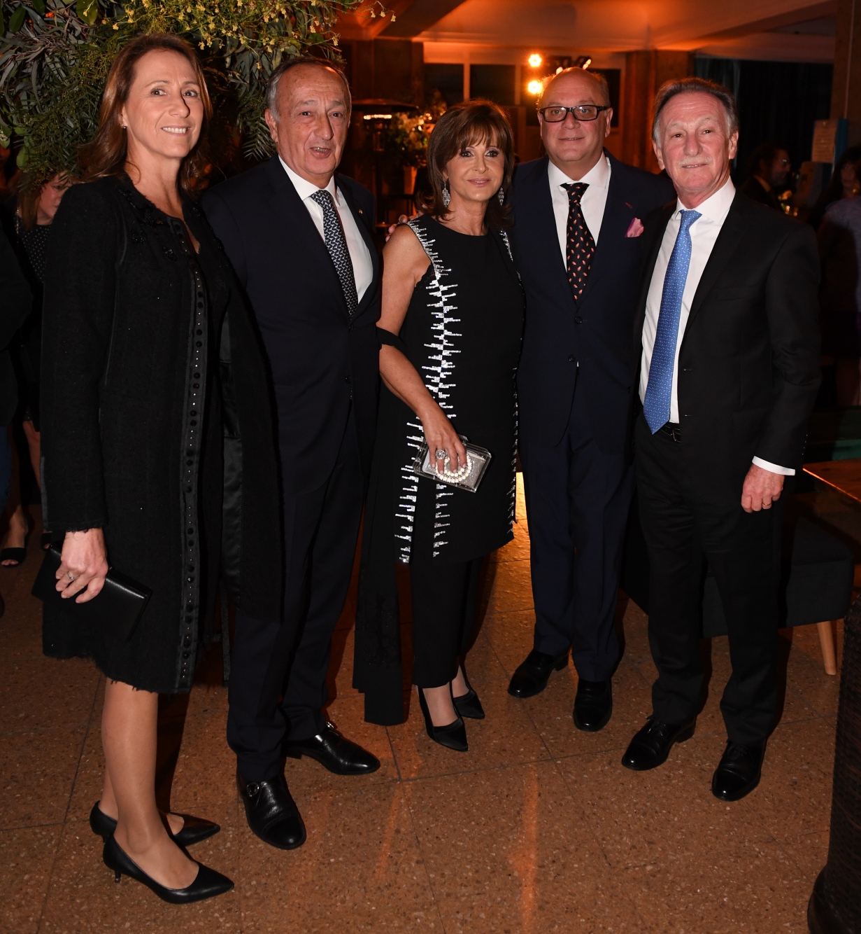 Miguel Acevedo y su mujer junto a Myriam Levi, Martín Cabrales y Gustavo Weiss