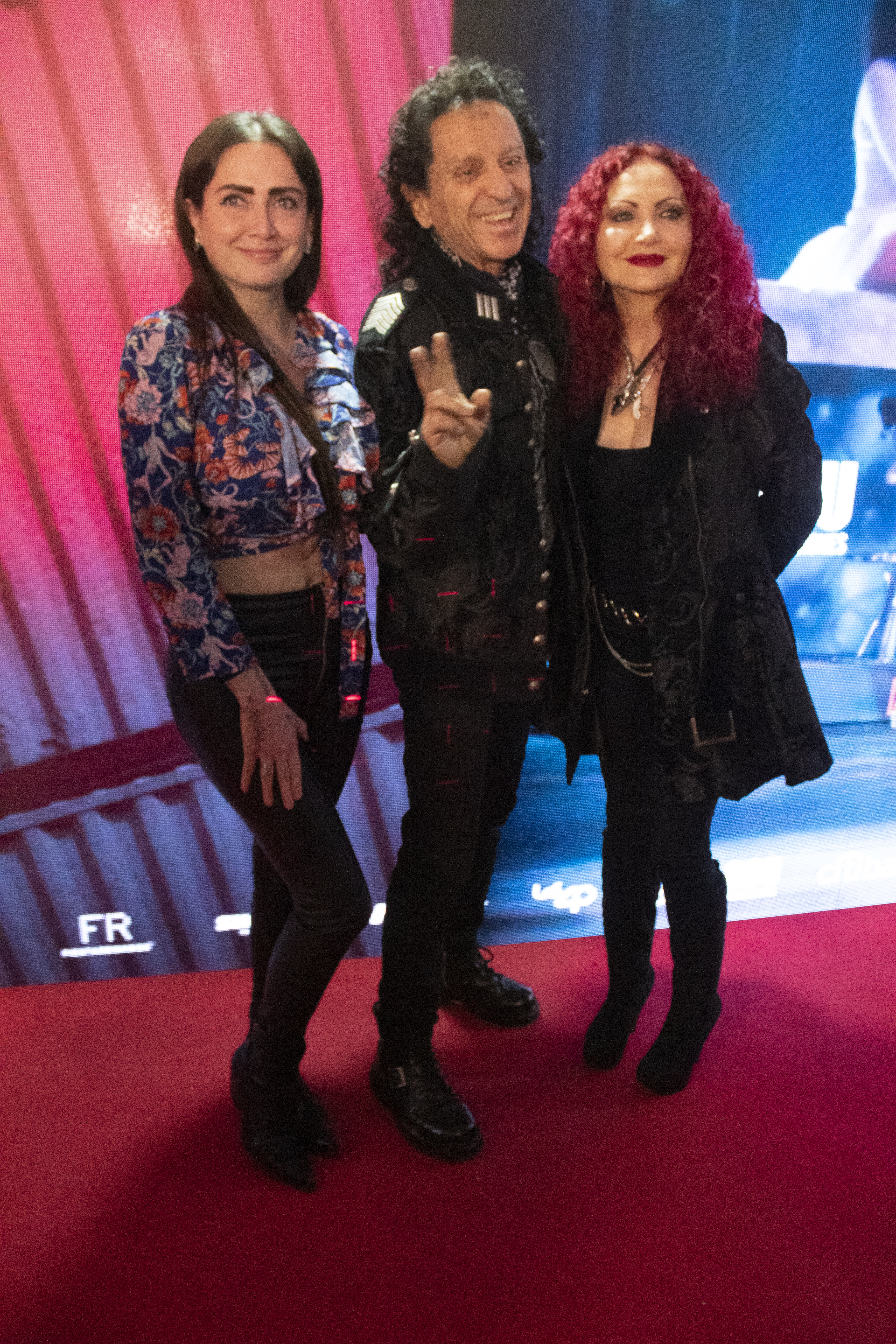 Celia Lora, Álex Lora y Chela Lora.