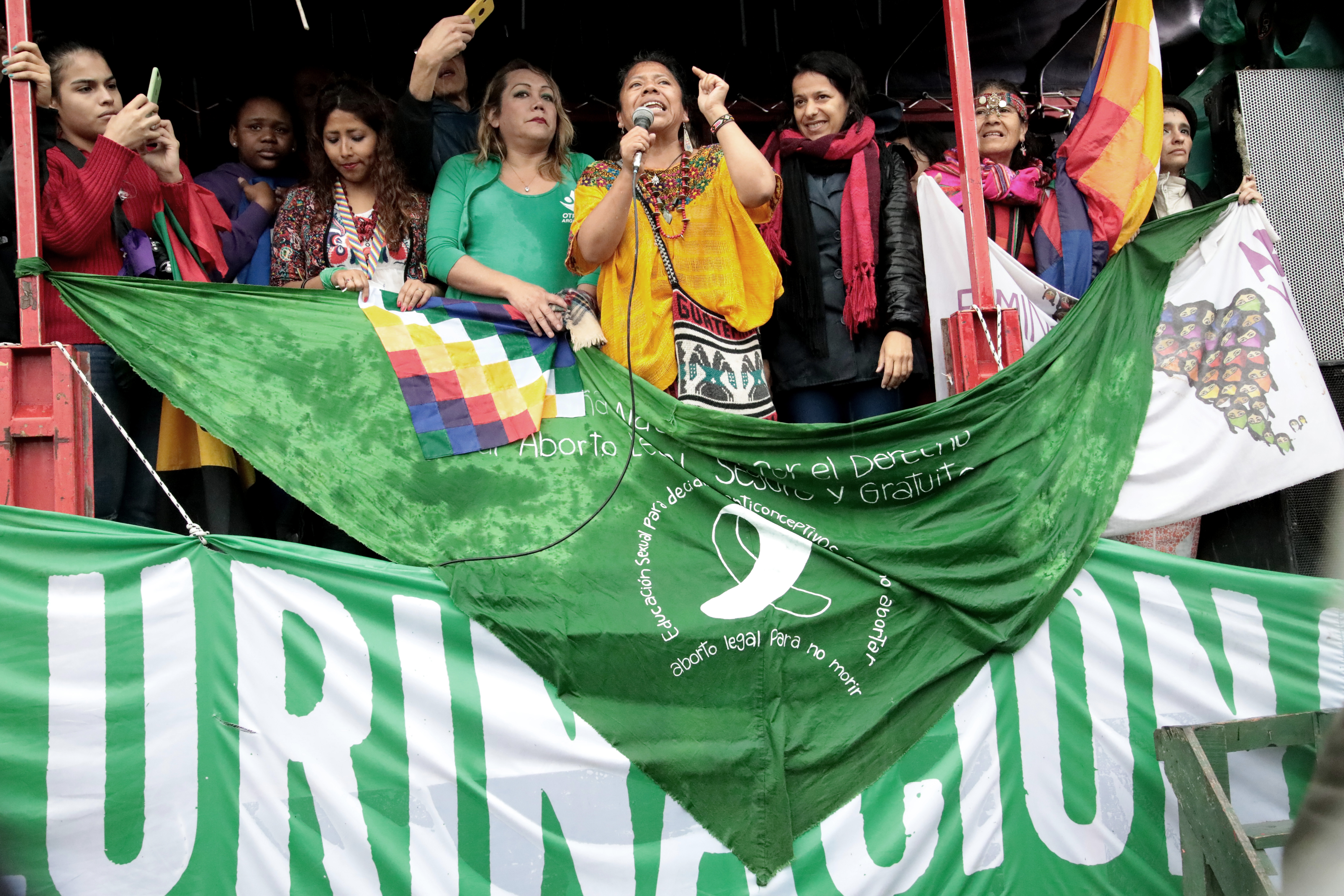Las integrantes de la Comisión organizadora leyeron un documento colectivo y dieron la bienvenida a las concurrentes