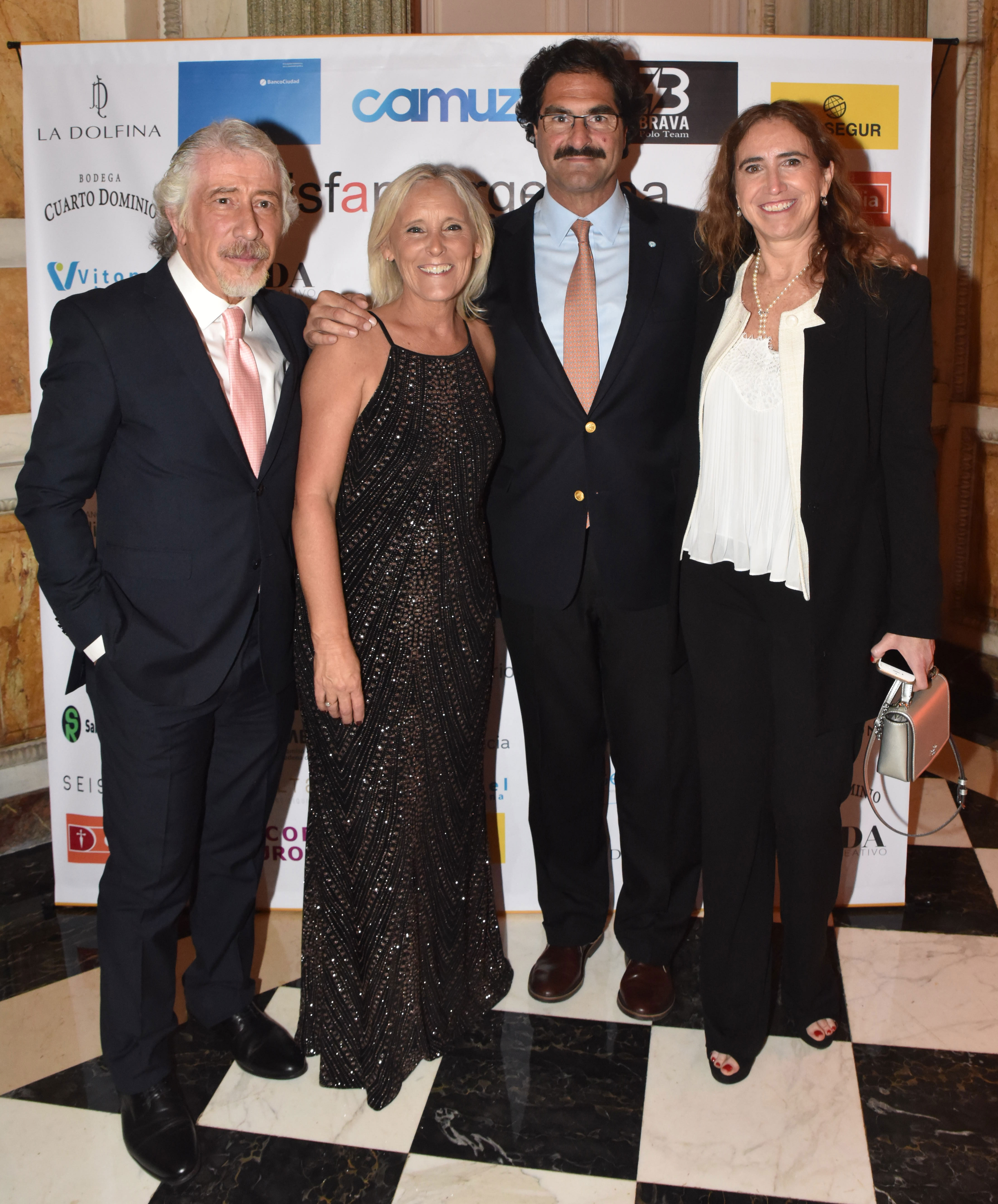 La cena anual de DISFAM contó con la presencia de Leonardo Sarquís, ministro de Agroindustria