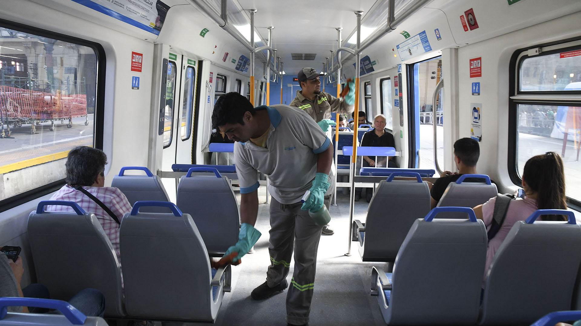 También hubo operativos especiales dentro de los vagones