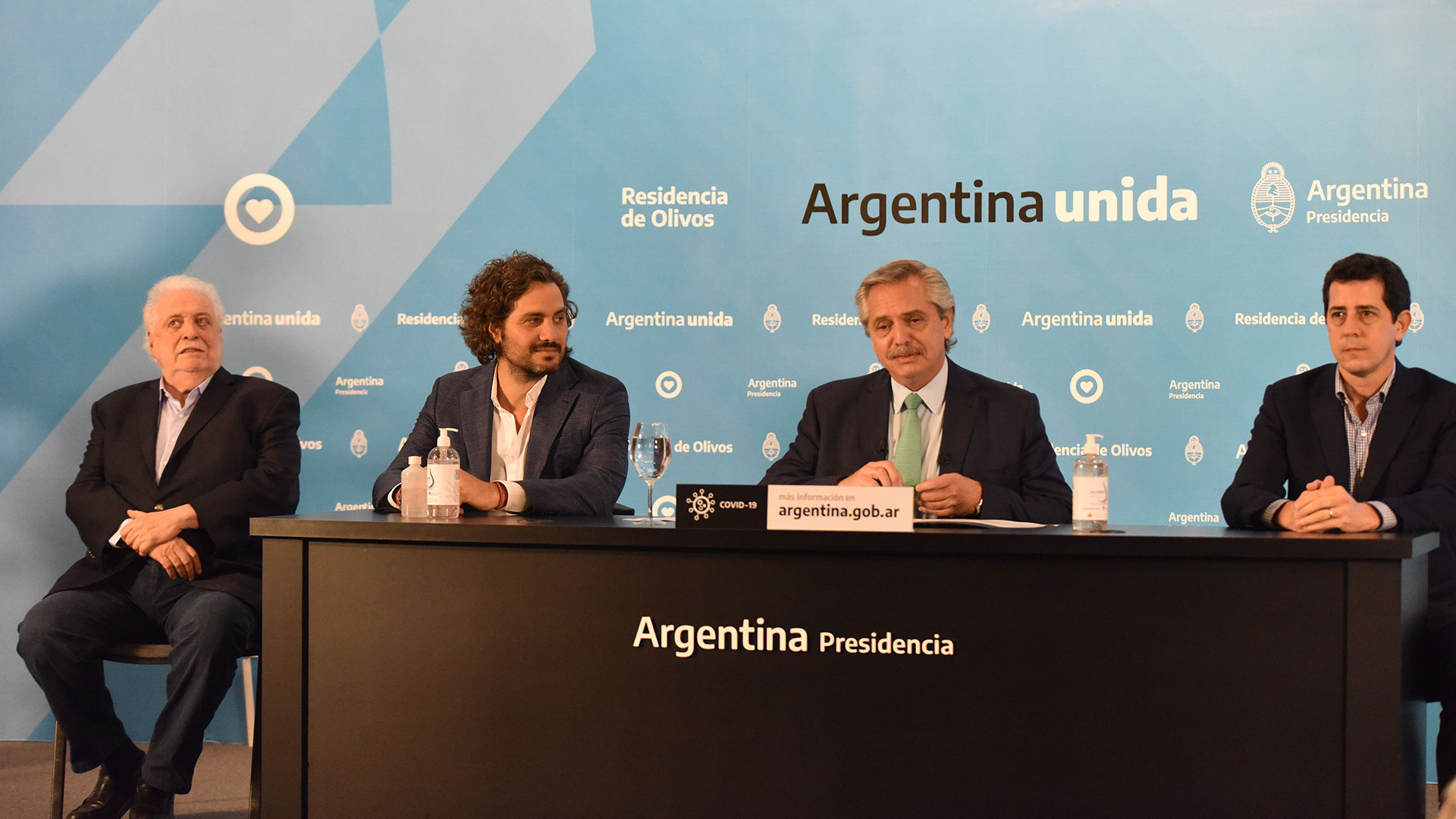 Alberto Fernández anuncia la extensión del aislamiento obligatorio (Franco Fafasuli)