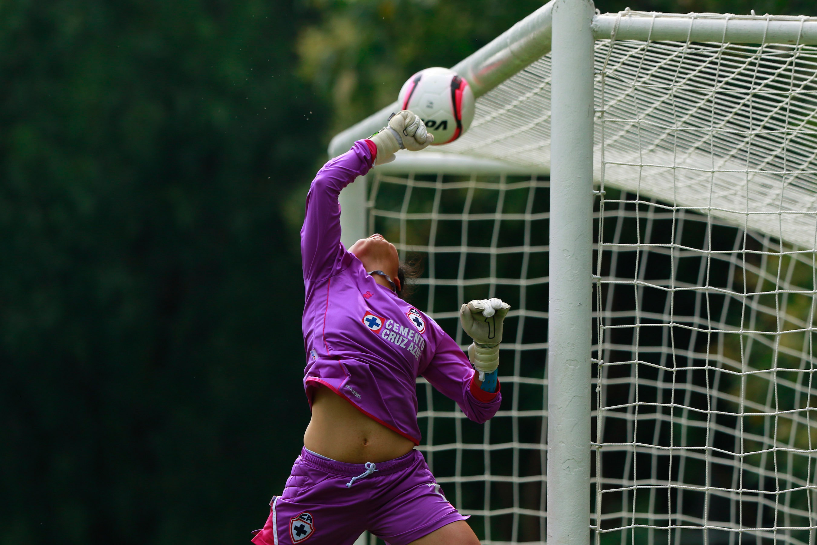 Ciudad de México, 26 de agosto 2017, el equipo de Pumas derrotó 3-1 al conjunto de Cruz Azul en la Jornada 5 de la Liga MX Femenil (Foto: Cuartoscuro)