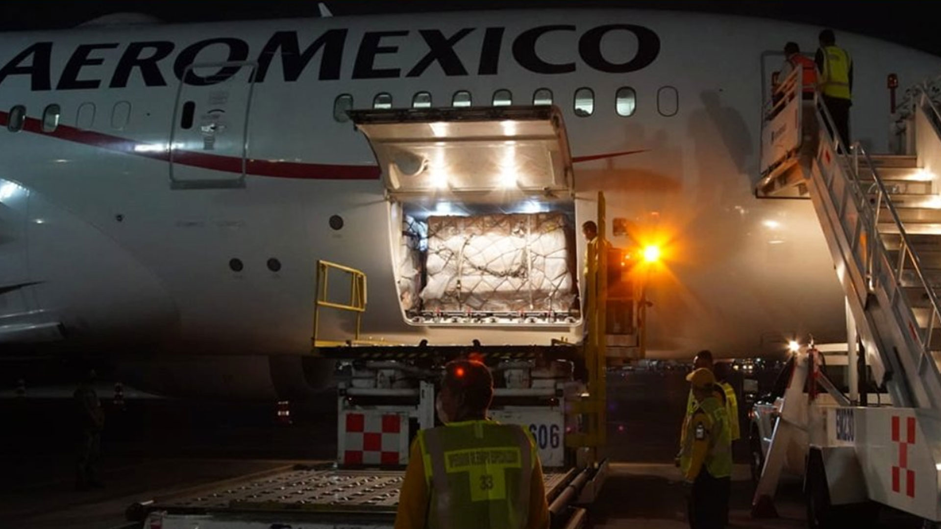Llegan más aviones a la Ciudad de México con insumos clínicos (Foto: Especial)