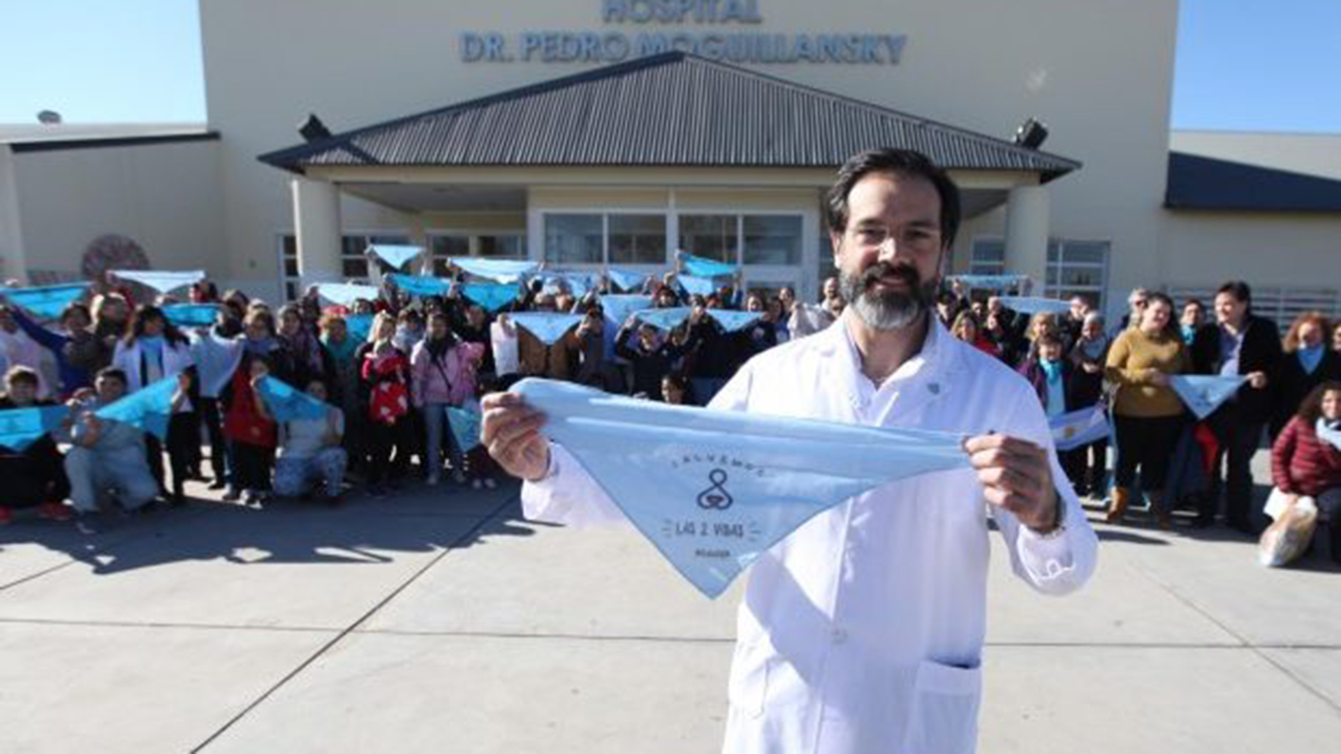 Leandro Rodríguez Lastra trabaja como ginecólogo hace tres años en la ciudad de Cipolletti.