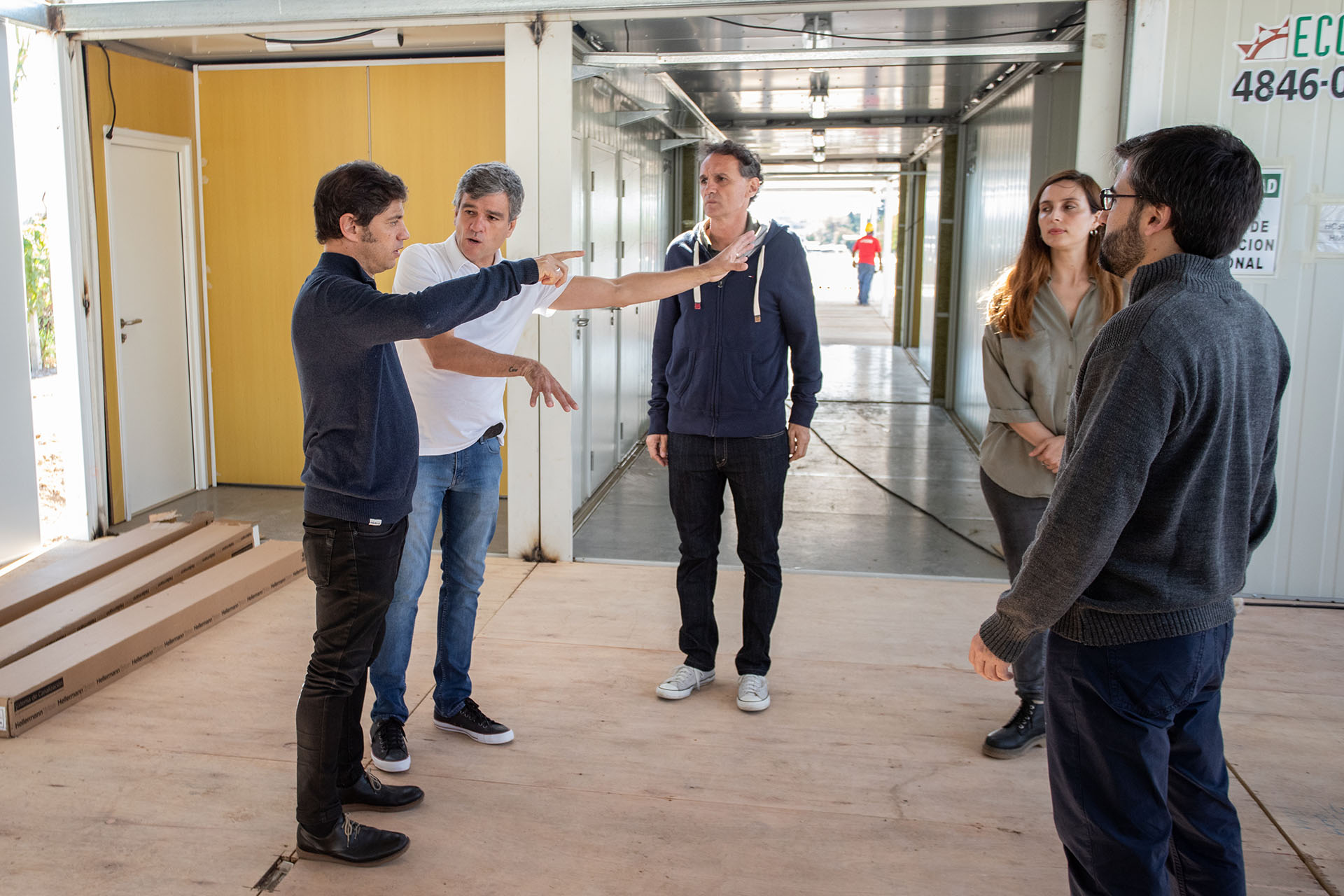 Axel Kicillof recorrió el Hospital Modular de Emergencia (HME) de Hurlingham junto al intendente local, Juan Zabaleta, y el ministro de Obras Públicas, Gabriel Katopodis