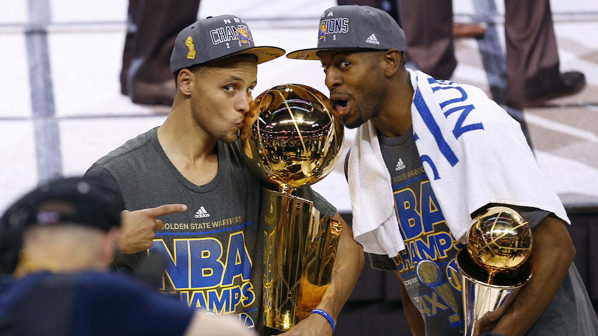 Los Golden State Warriors se han convertido en uno de los grandes equipos de la historia de la NBA (AP)