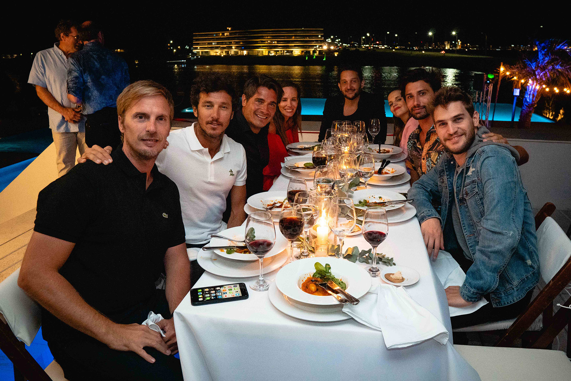 Los famosos en una divertida cena esteña /// Fotos: Gentileza McDonald's