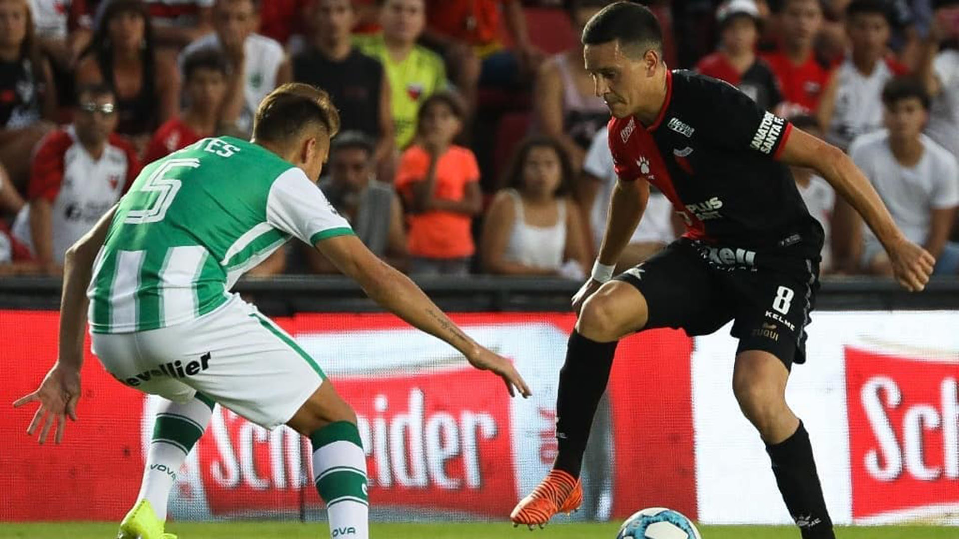 Banfield le ganó a Colón en Santa Fe en un duelo clave en los promedios -  Infobae