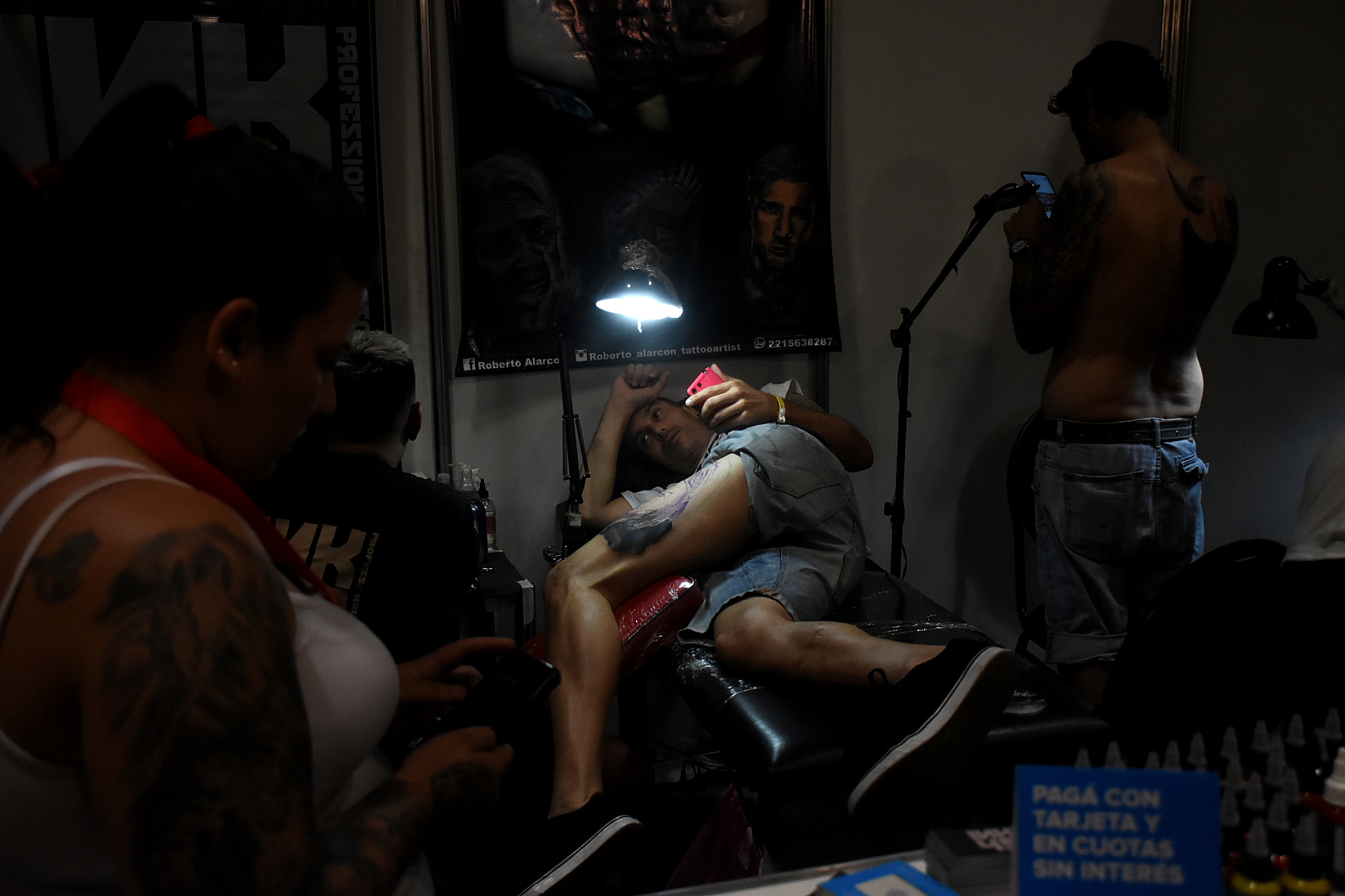 Al menos, el 50% de los stands de tatuajes estaban trabajando