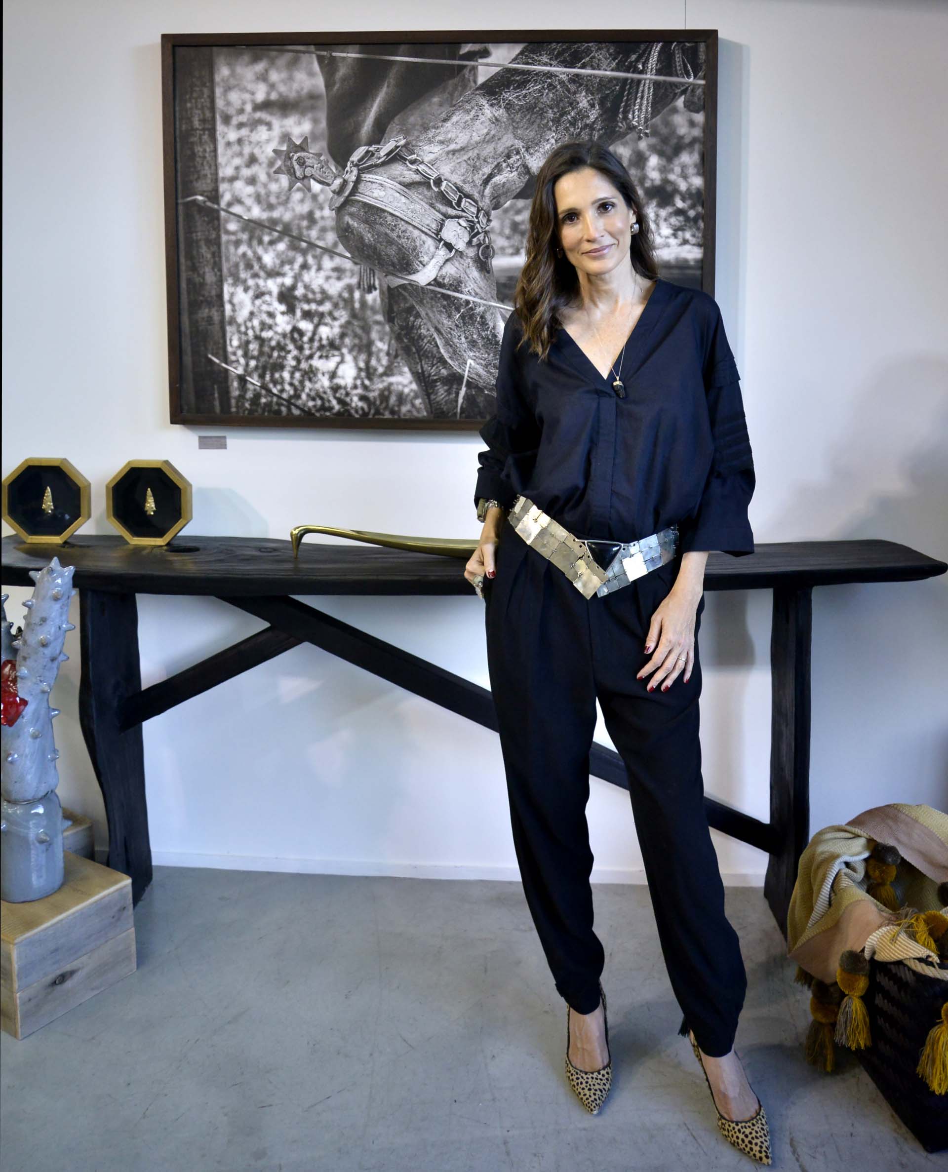 Dueña de una gran carrera internacional como modelo, dejó atrás las pasarelas en las que desfiló para los diseñadores más importantes del mundo, y actualmente se encuentra detrás de su espacio de objetos de diseño, moda y arte argentino