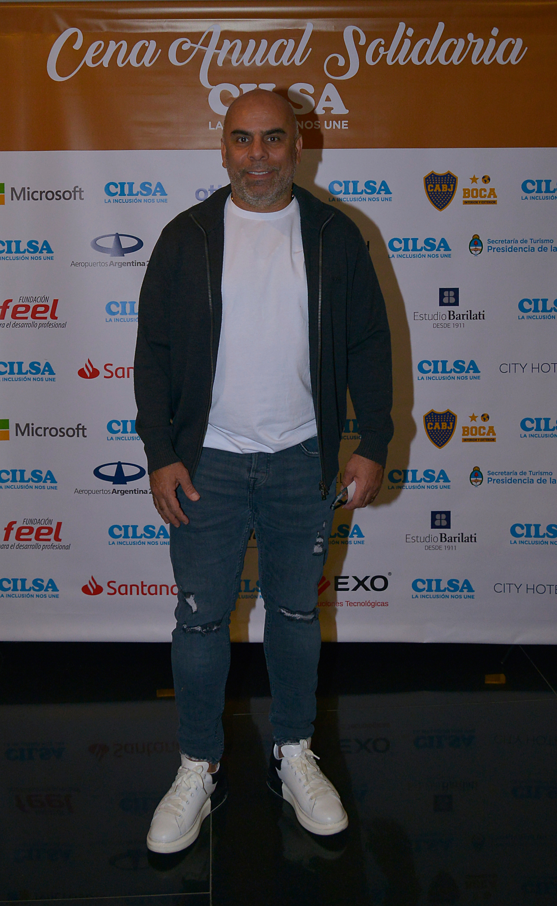 El ex jugador de fútbol, Mauricio