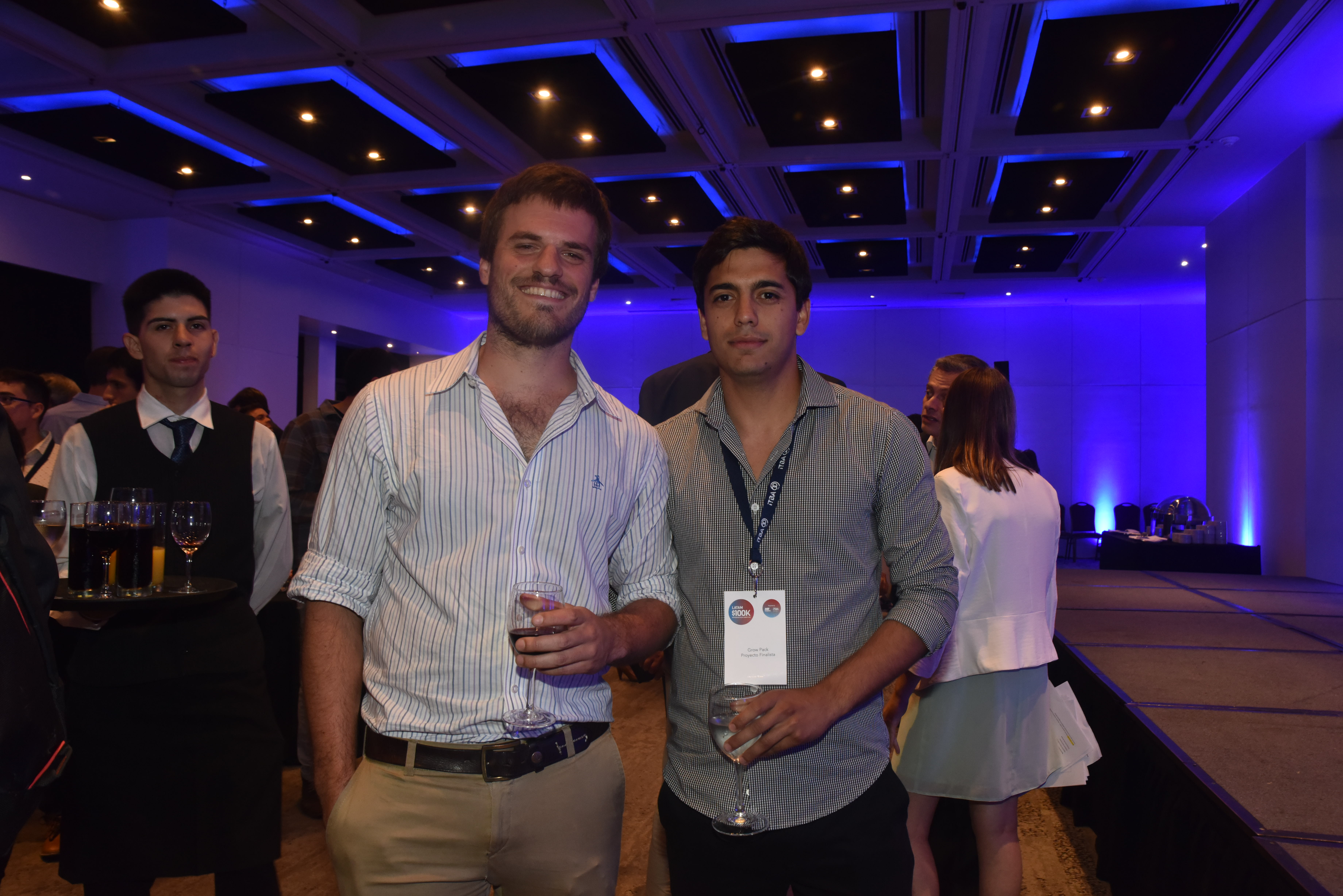 Exequiel Bunge y Sean Tenorio (Argentina) son los creadores de growPack, una startup que desarrolló un composito lignocelulósico mediante la utilización de biomasa descartada en la industria agrícola para la fabricación de elementos de uso diario. Los primeros productos desarrollados por este proyecto son ensaladeras, platos y distintos tipos de envases descartables para la industria gastronómica.
