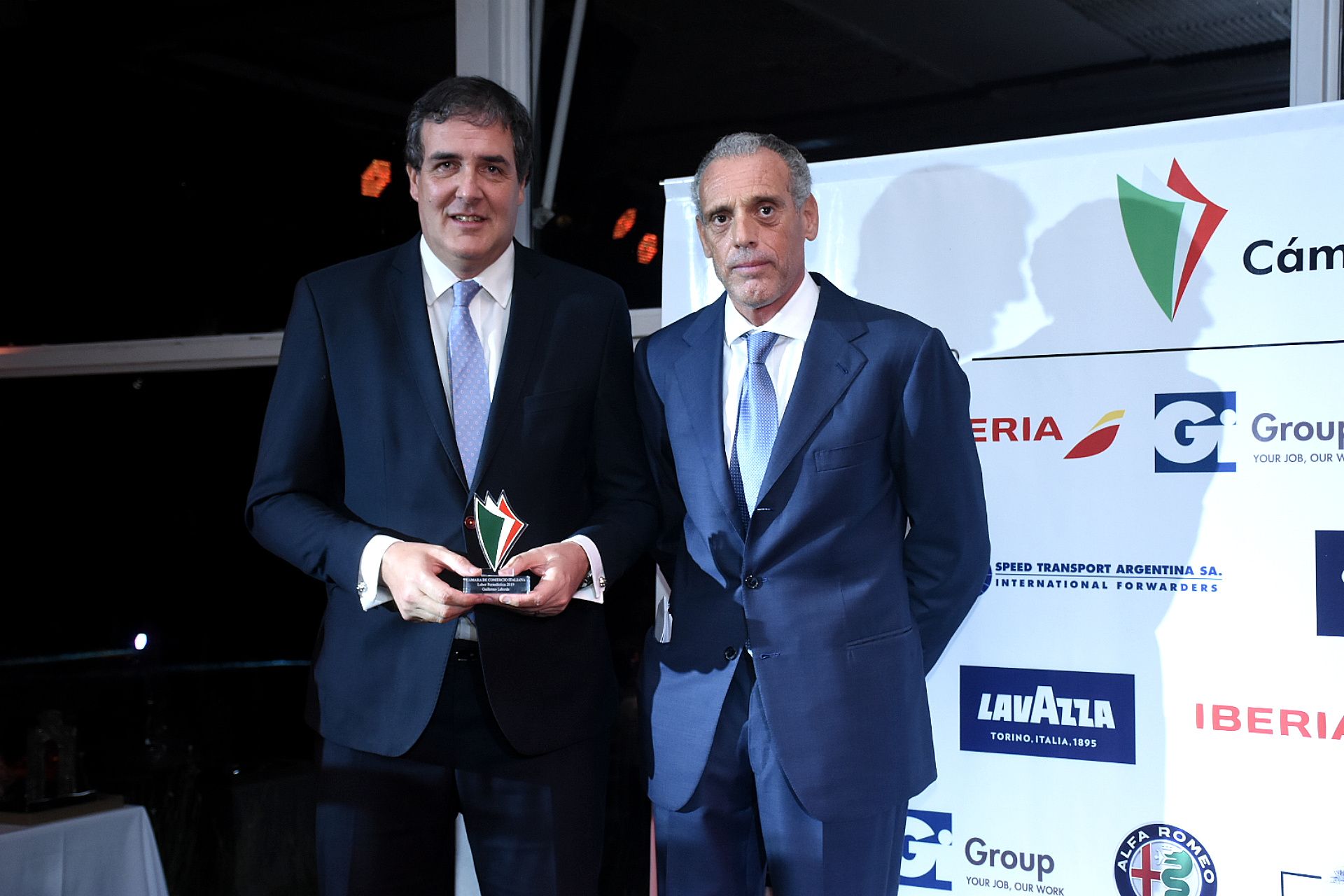 El periodista Guillermo Laborda junto a Giorgio Alliata di Montereale