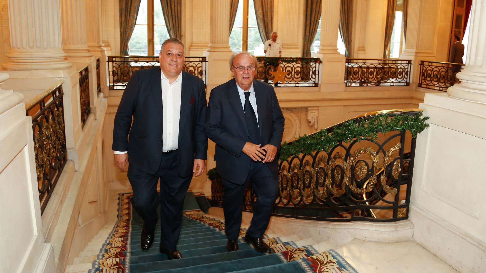 José Papo, director de Relaciones Gubernamentales de Nike, y el diputado José Ignacio De Mendiguren