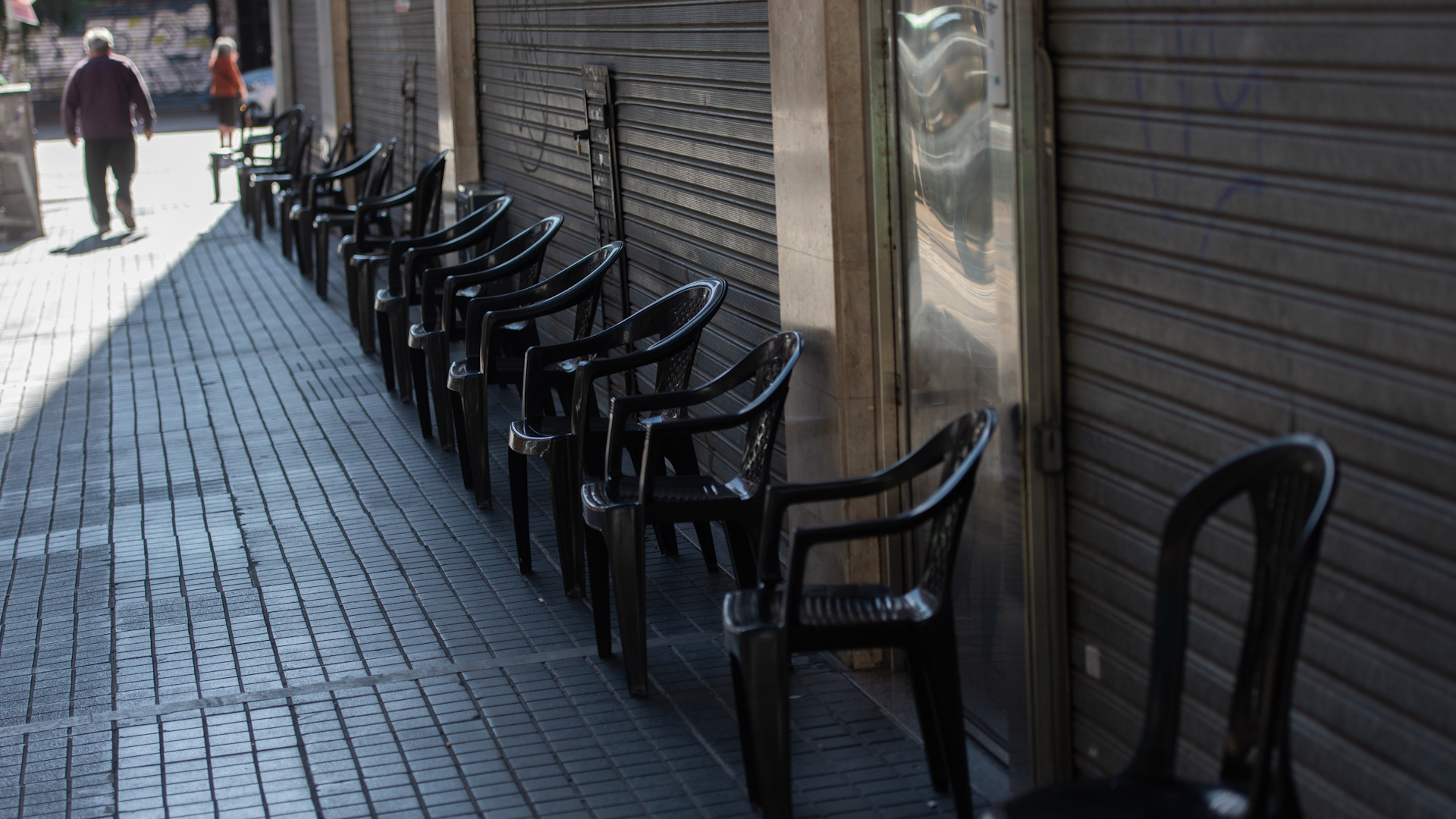 Sillas distancias para la espera. El clima ayudó. (Nicolás Stulberg)
