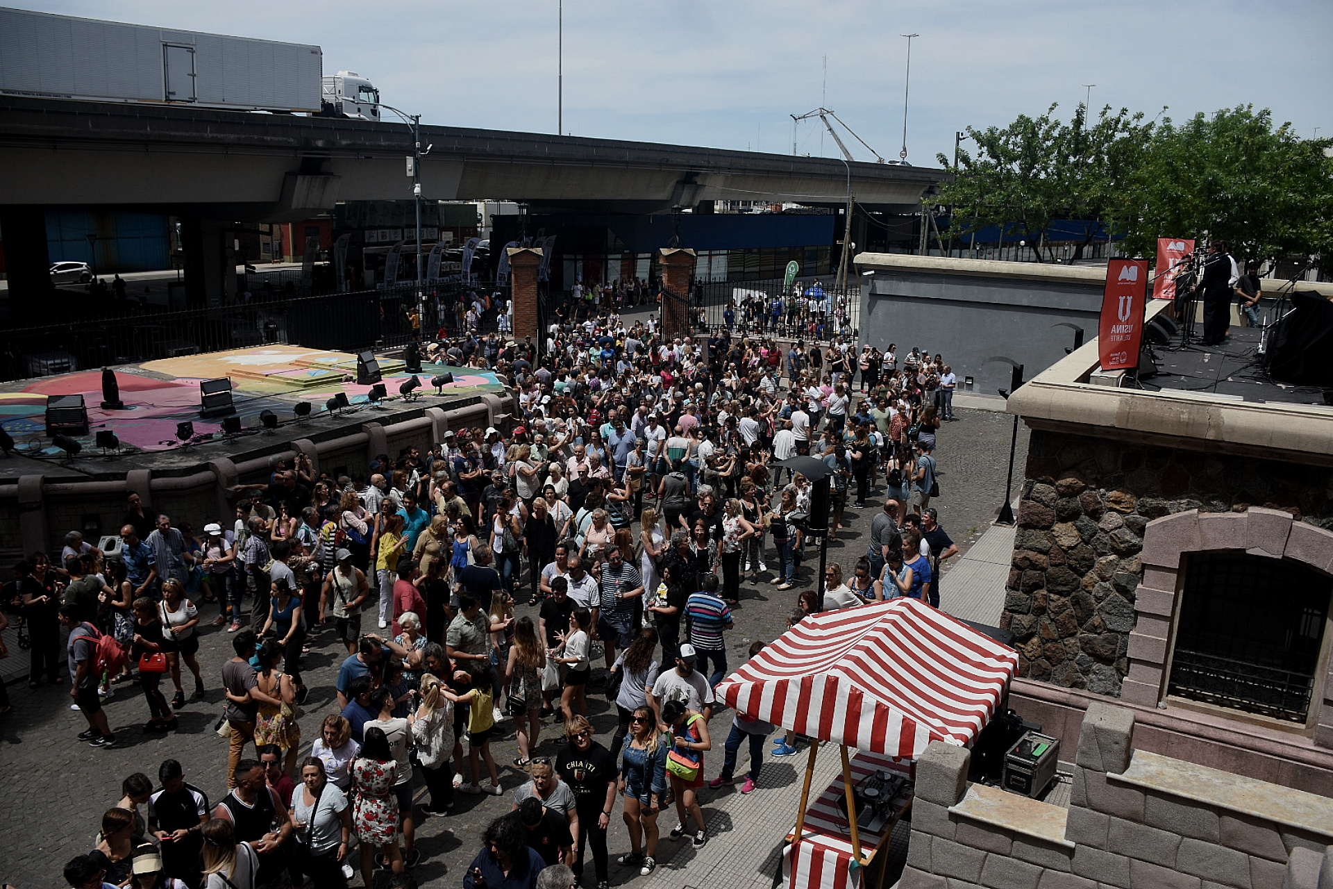 Desde las 11 de la mañana hasta las 18 horas las puertas de la Usina de La Boca estuvieron abiertas al público para comer todas las delicias de la cocina italiana