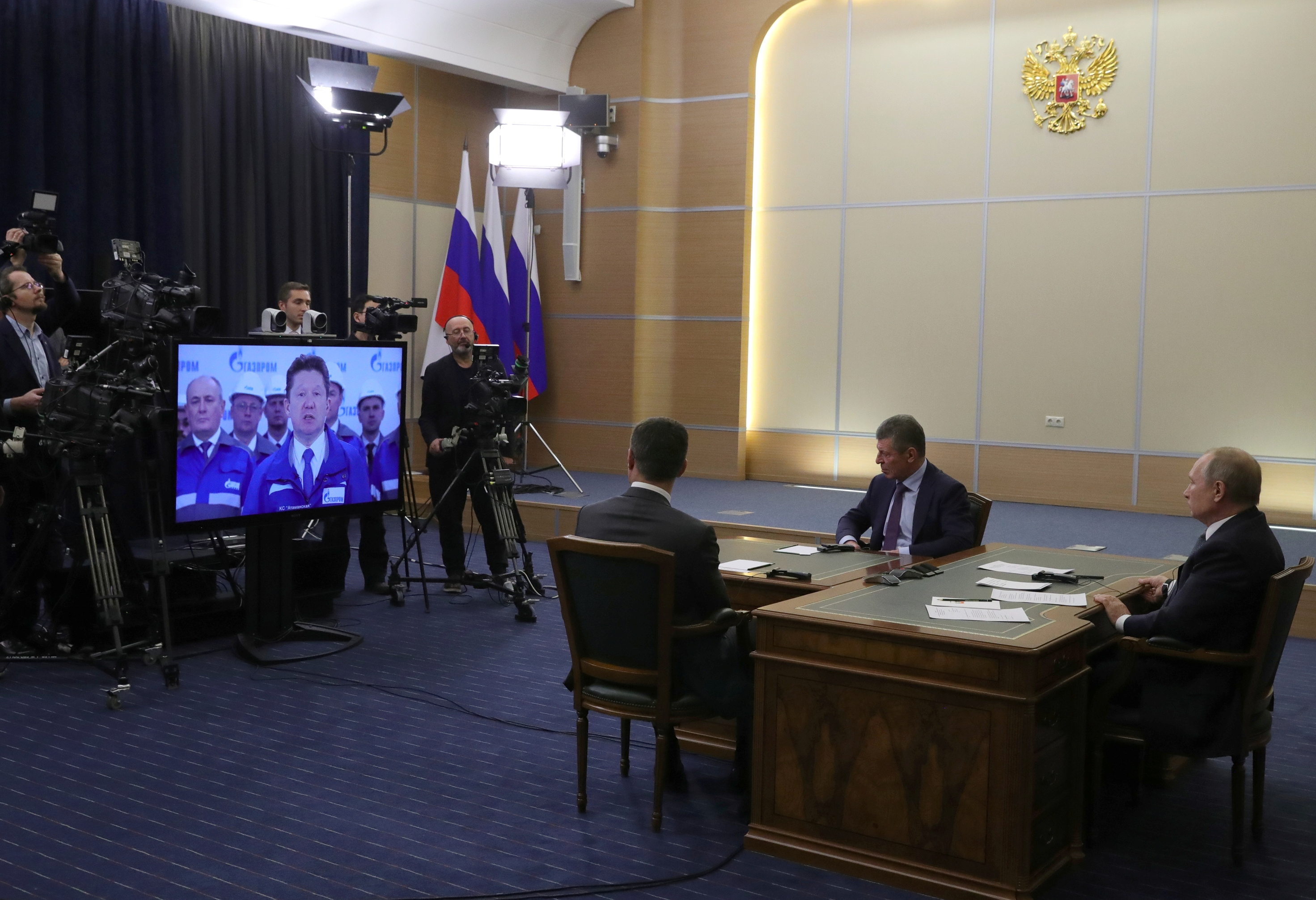 El comienzo de los suministros es un "acontecimiento histórico tanto para Rusia como para China", subrayó Putin en una videoconferencia con su homólogo chino y con las estaciones compresoras de gas a ambos lados de la frontera entre los dos países